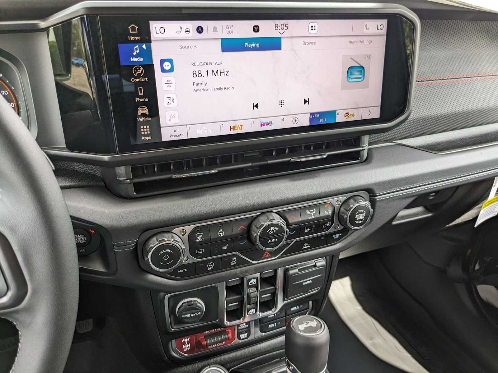 new 2025 Jeep Wrangler car, priced at $59,131
