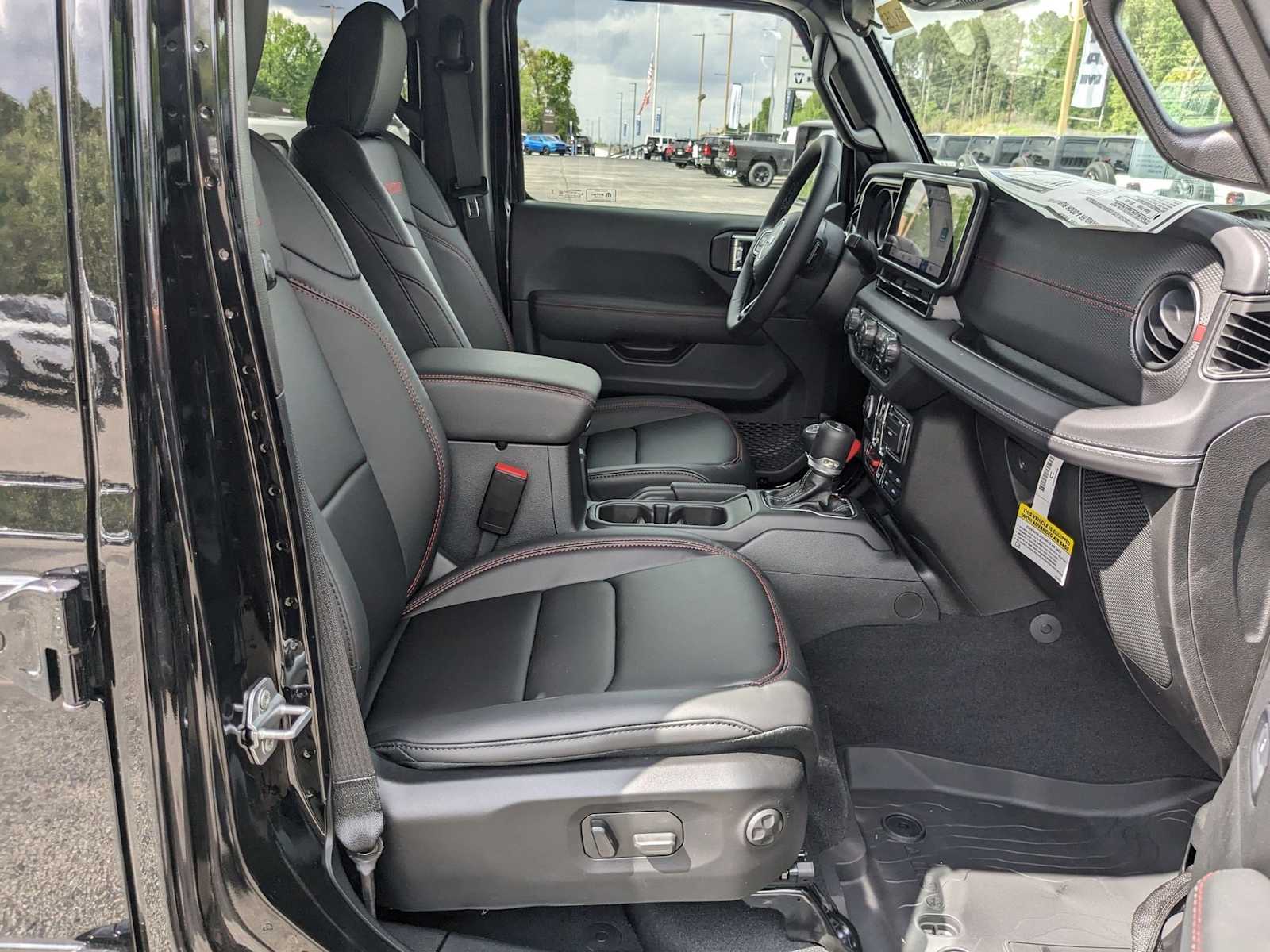 new 2025 Jeep Wrangler car, priced at $59,131