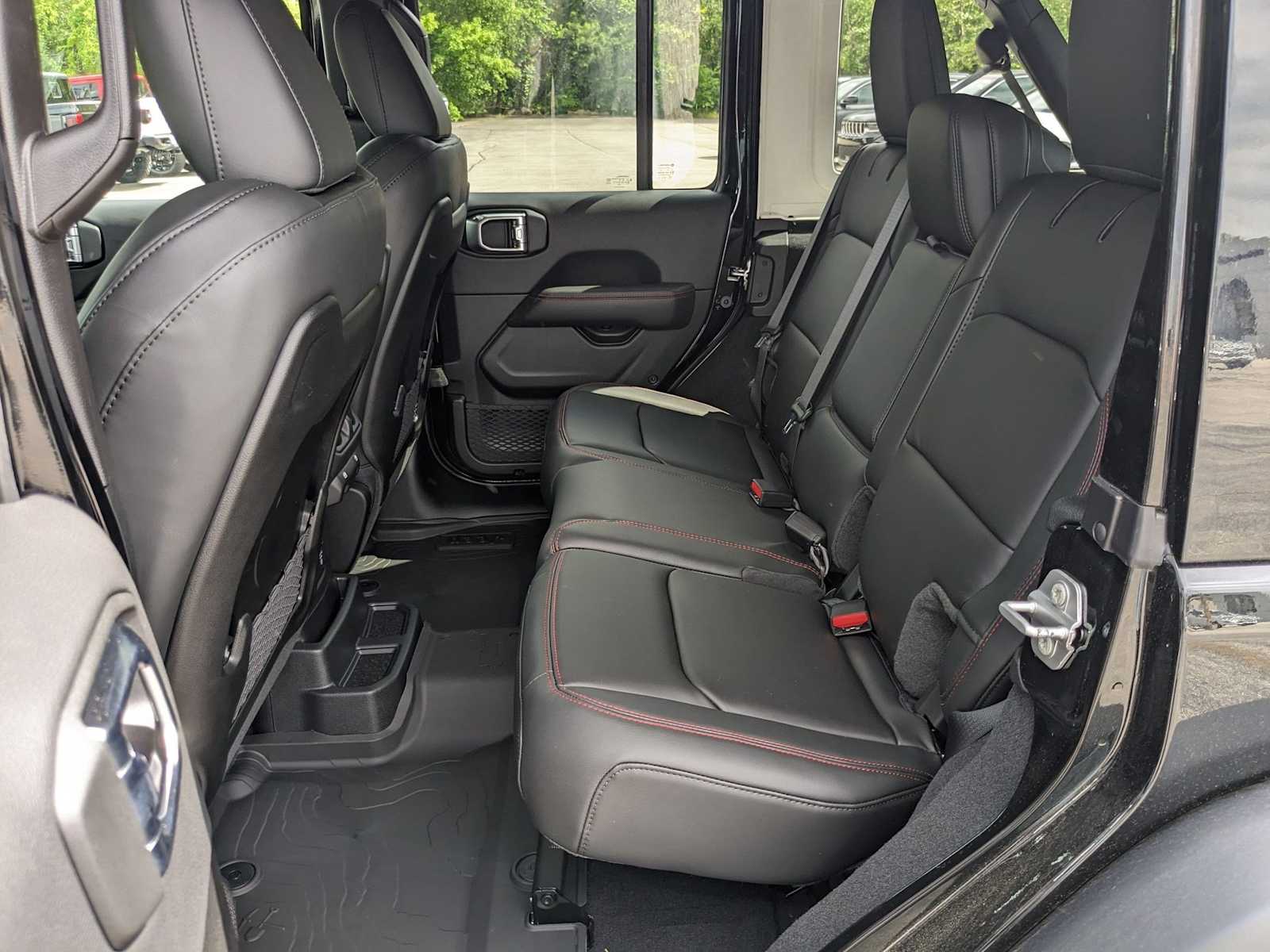new 2025 Jeep Wrangler car, priced at $59,131
