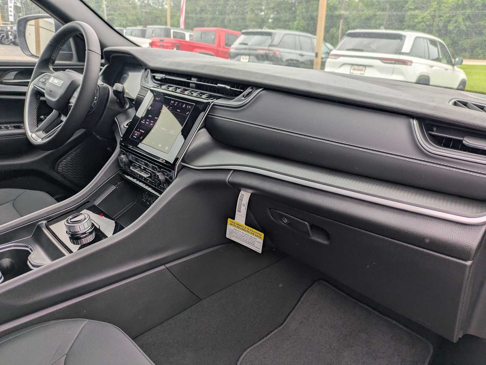 new 2025 Jeep Grand Cherokee car, priced at $40,493