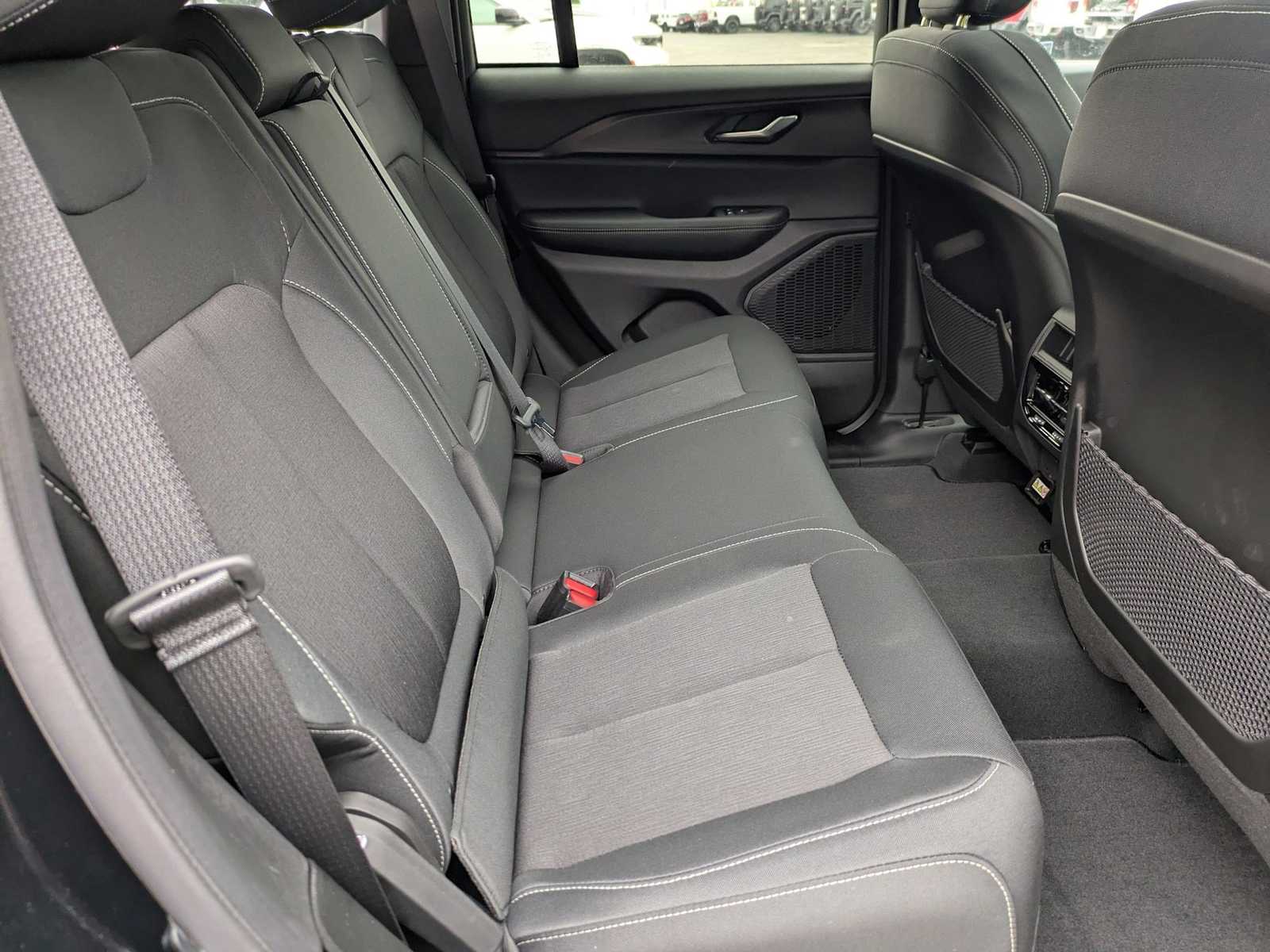 new 2025 Jeep Grand Cherokee car, priced at $40,493
