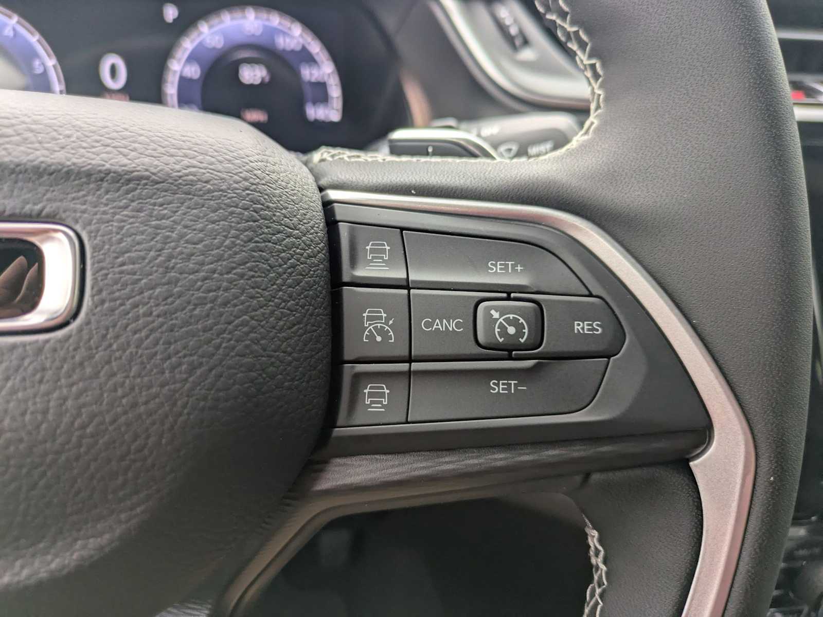 new 2025 Jeep Grand Cherokee car, priced at $40,493