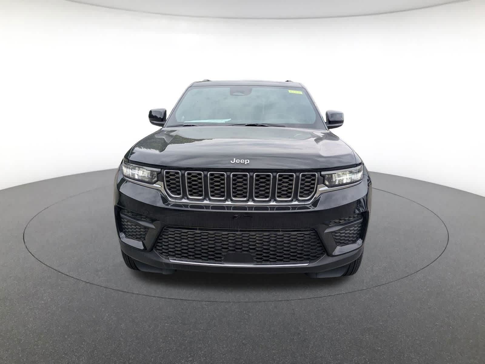 new 2025 Jeep Grand Cherokee car, priced at $40,493