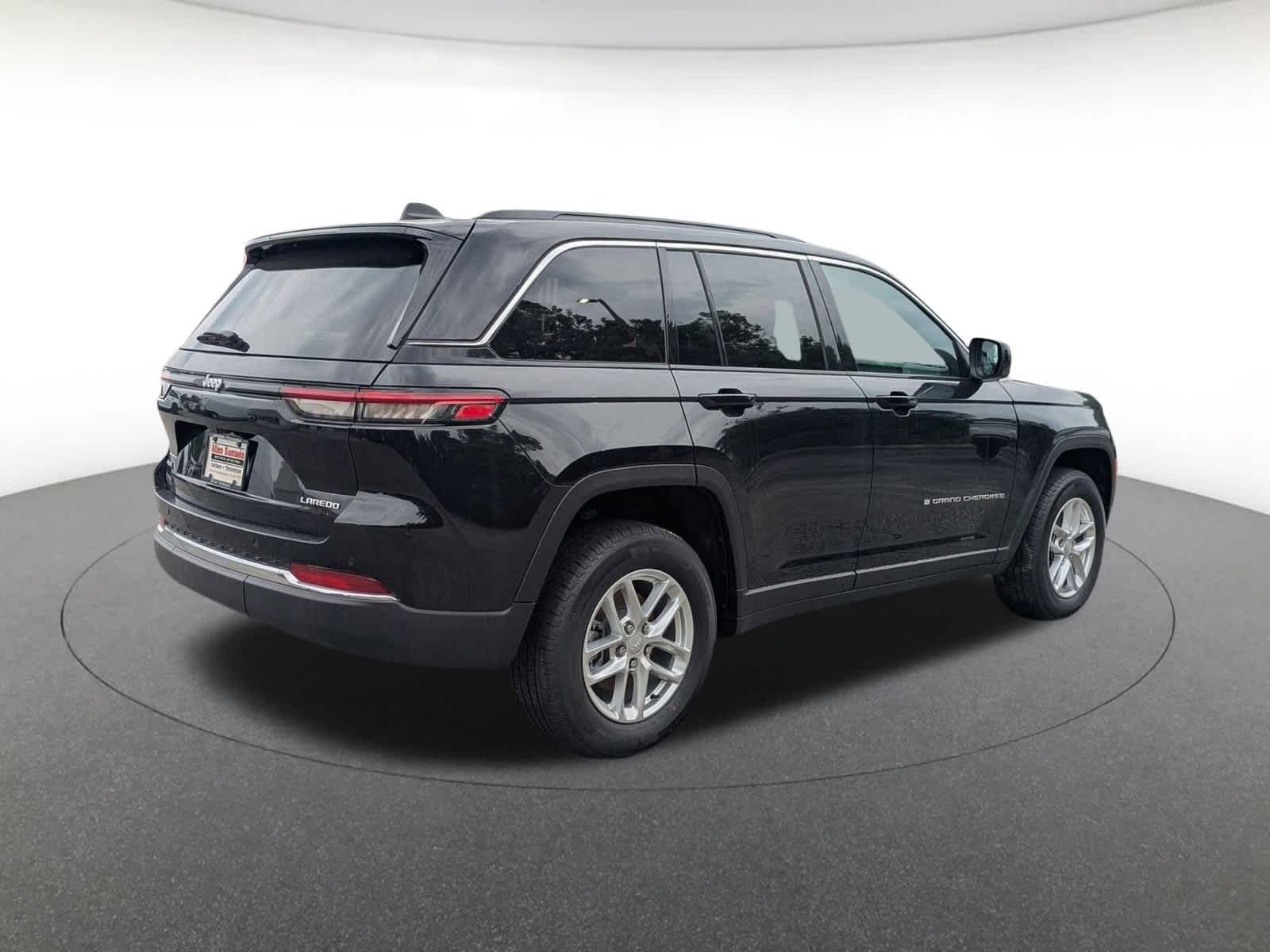 new 2025 Jeep Grand Cherokee car, priced at $40,493