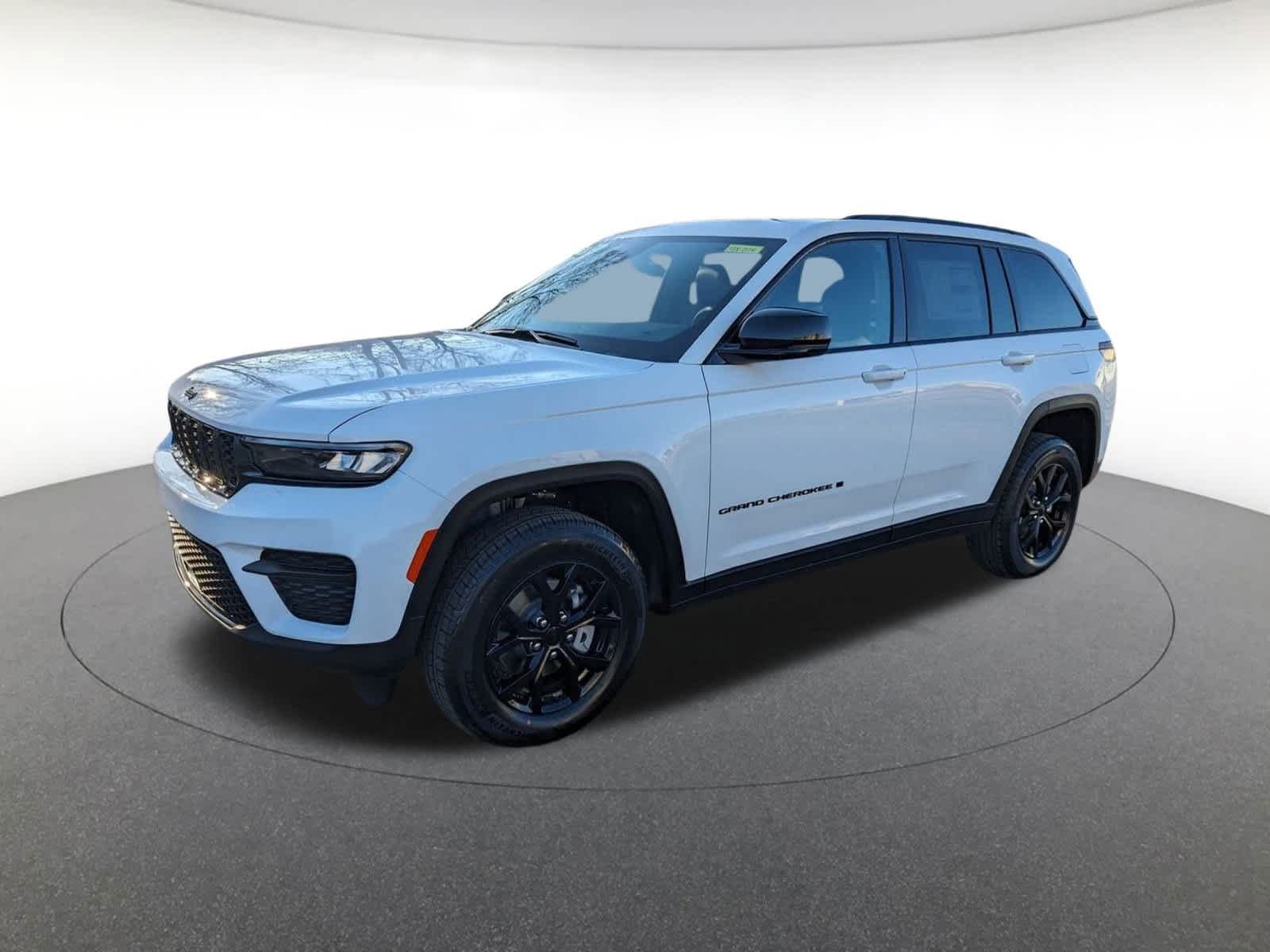 new 2025 Jeep Grand Cherokee car, priced at $43,500