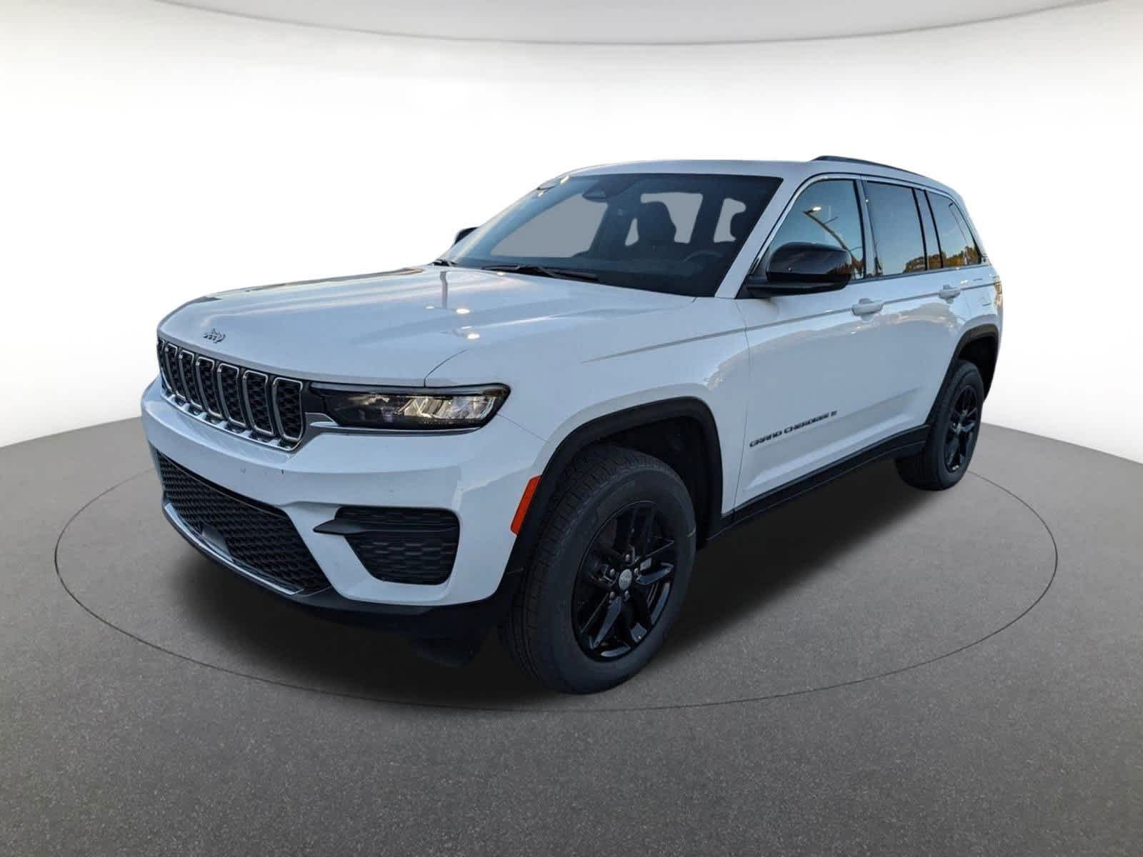 new 2025 Jeep Grand Cherokee car, priced at $41,480