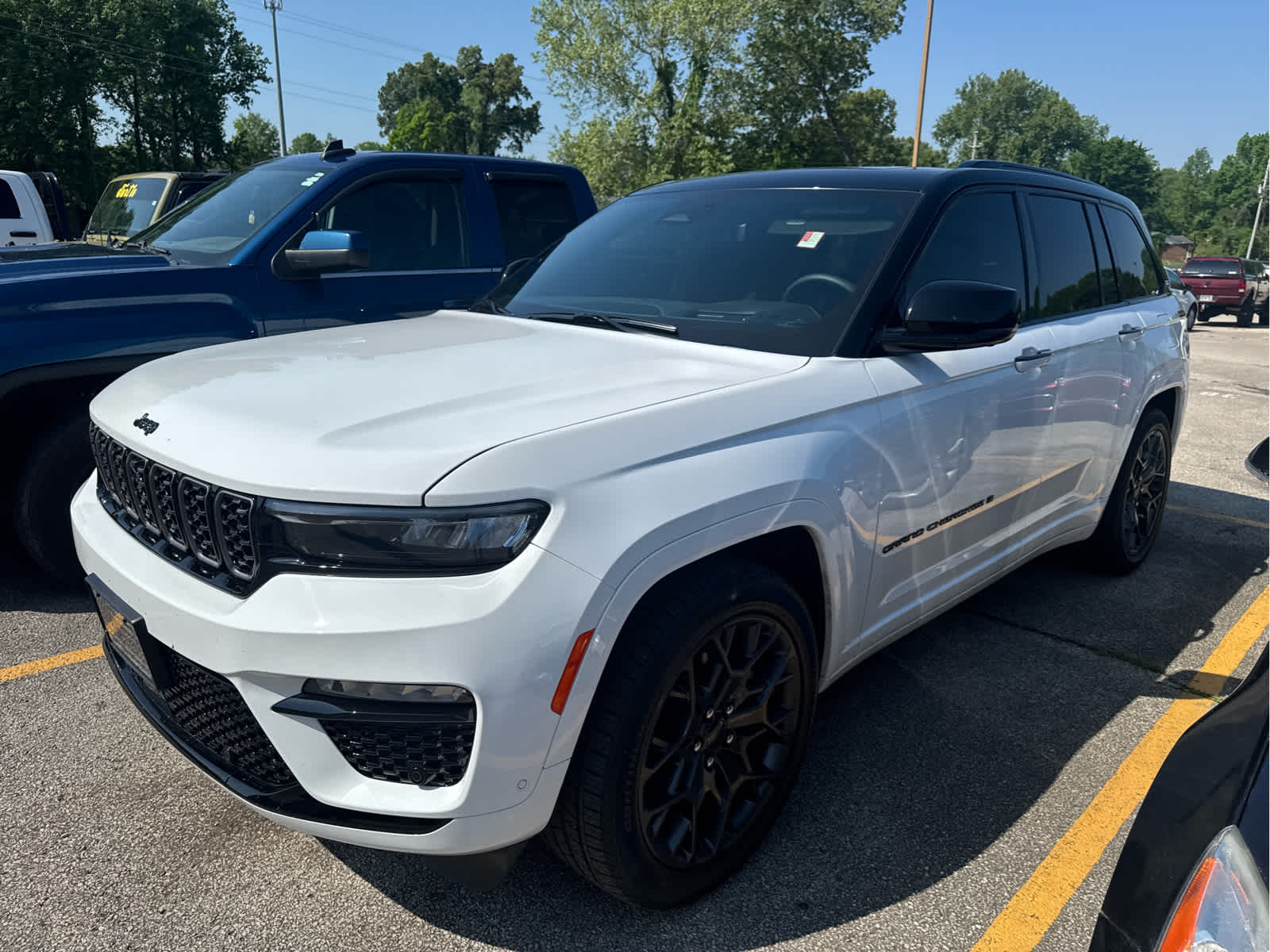 used 2025 Jeep Grand Cherokee car, priced at $59,500