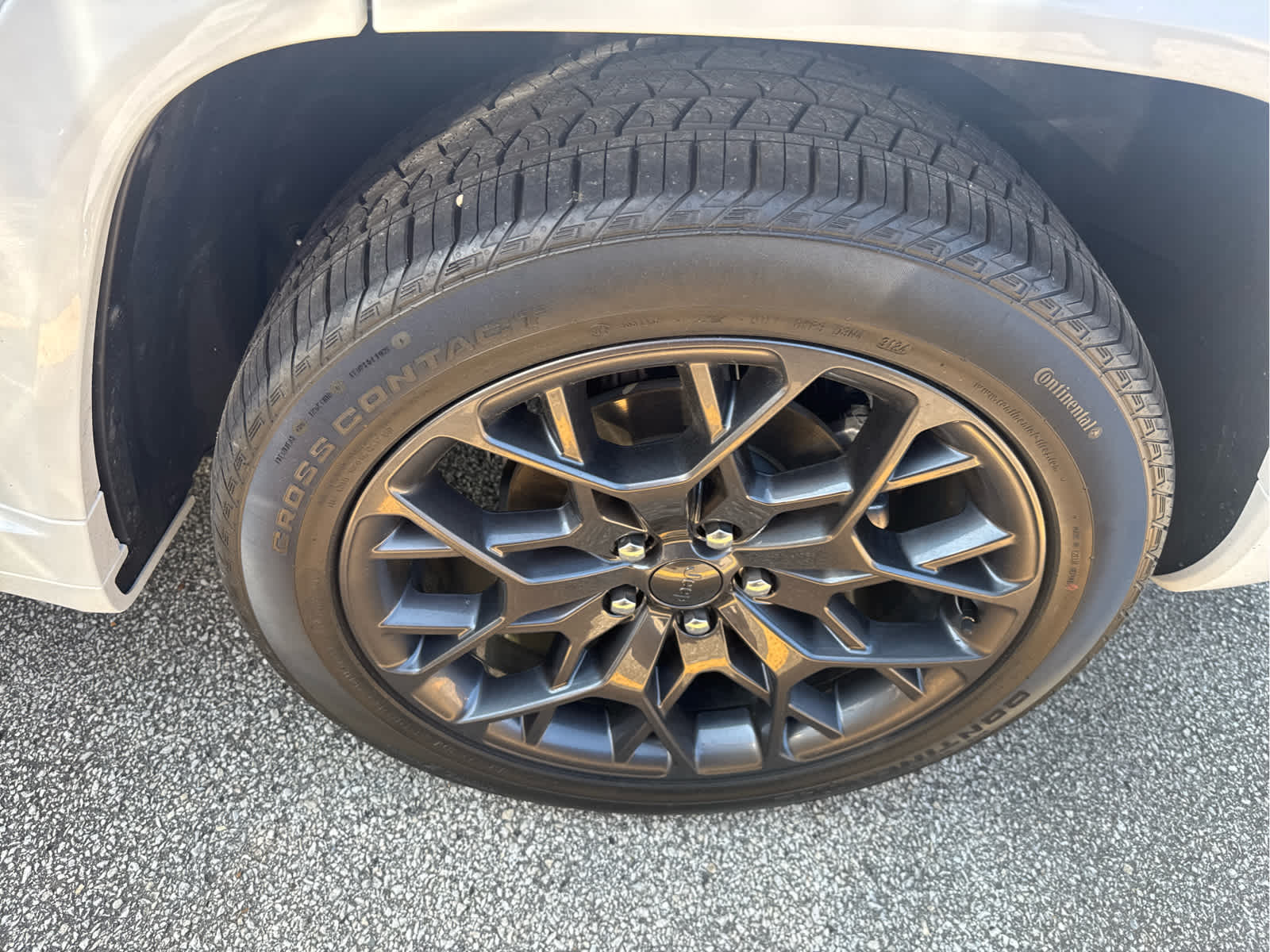 used 2025 Jeep Grand Cherokee car, priced at $59,500