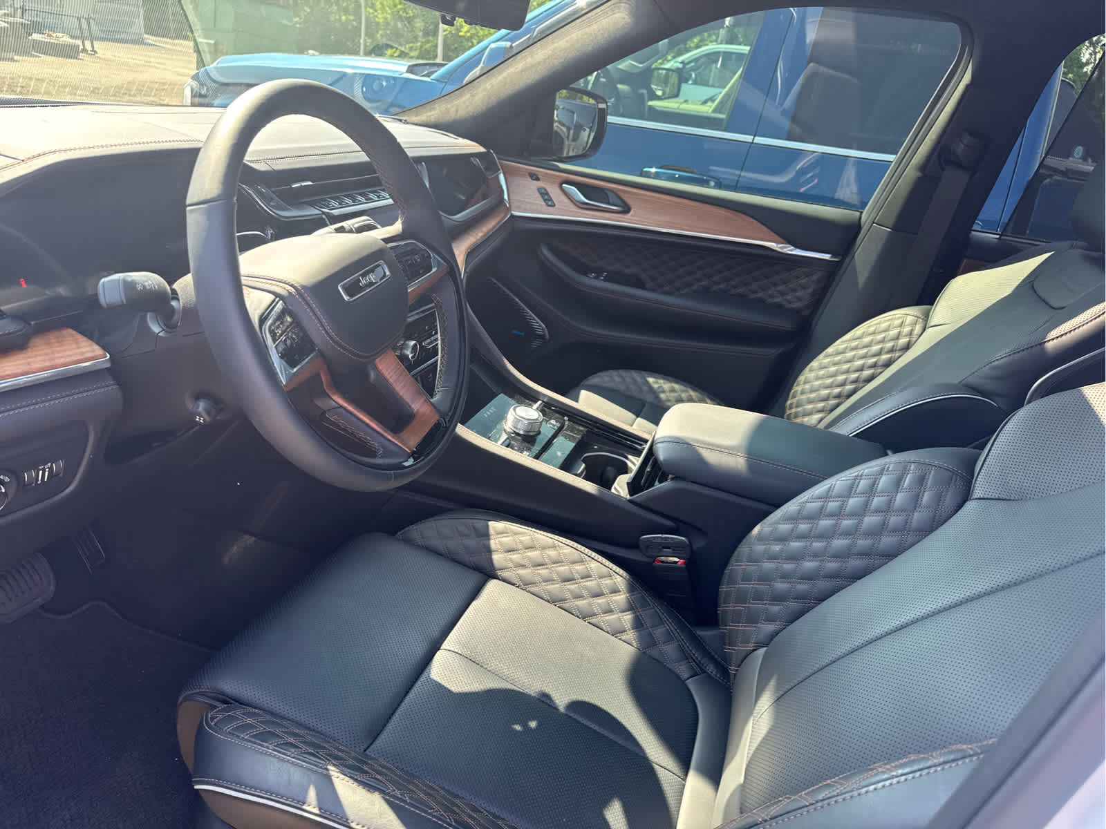 used 2025 Jeep Grand Cherokee car, priced at $59,500