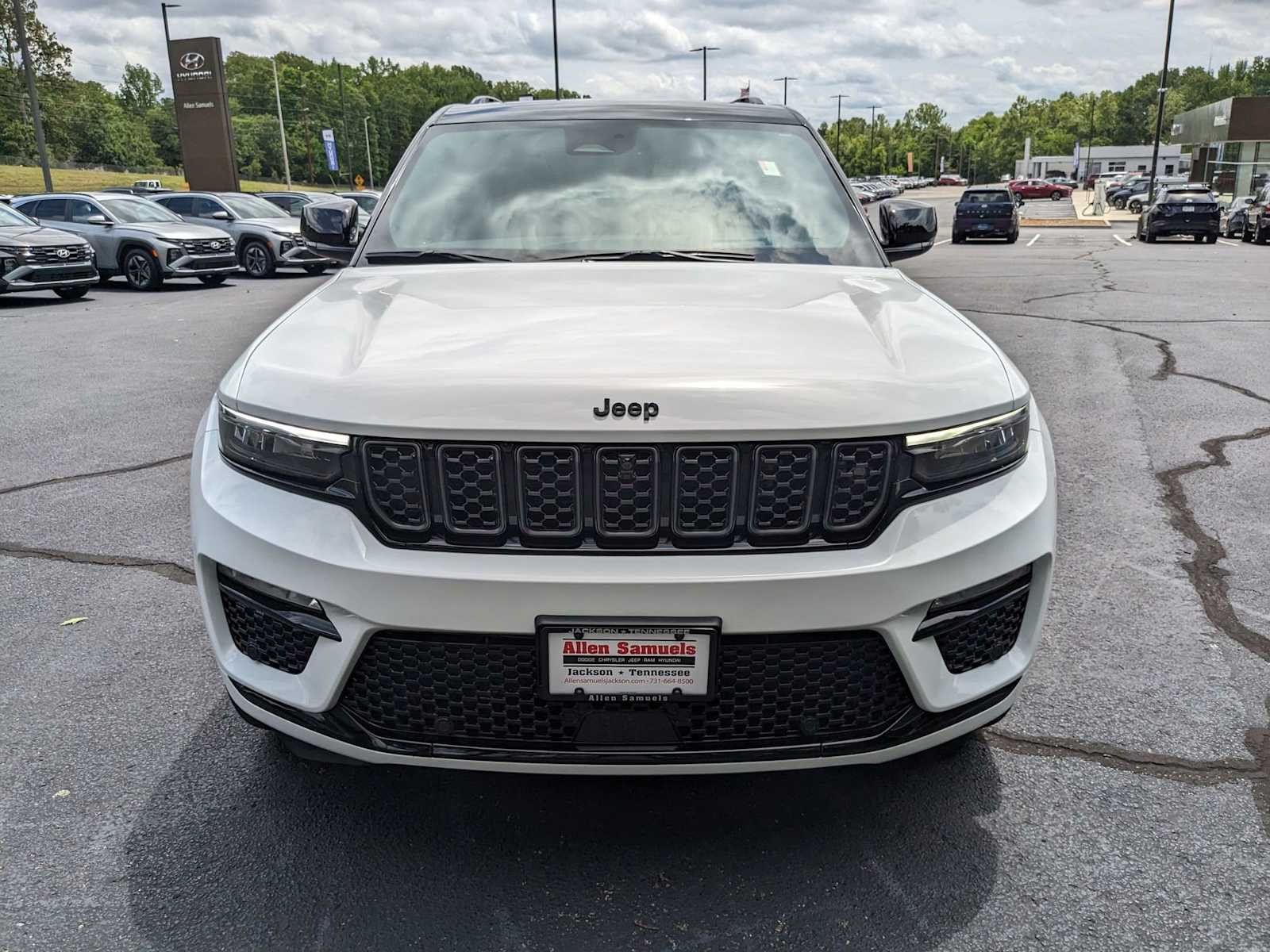 used 2025 Jeep Grand Cherokee car, priced at $59,500