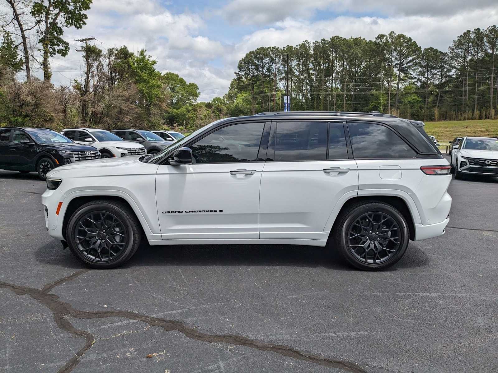 used 2025 Jeep Grand Cherokee car, priced at $59,500