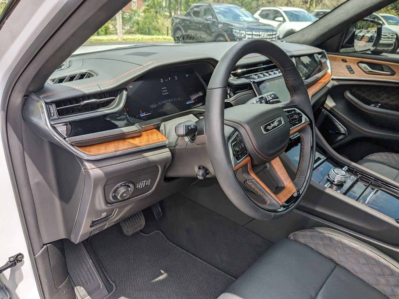 used 2025 Jeep Grand Cherokee car, priced at $59,500