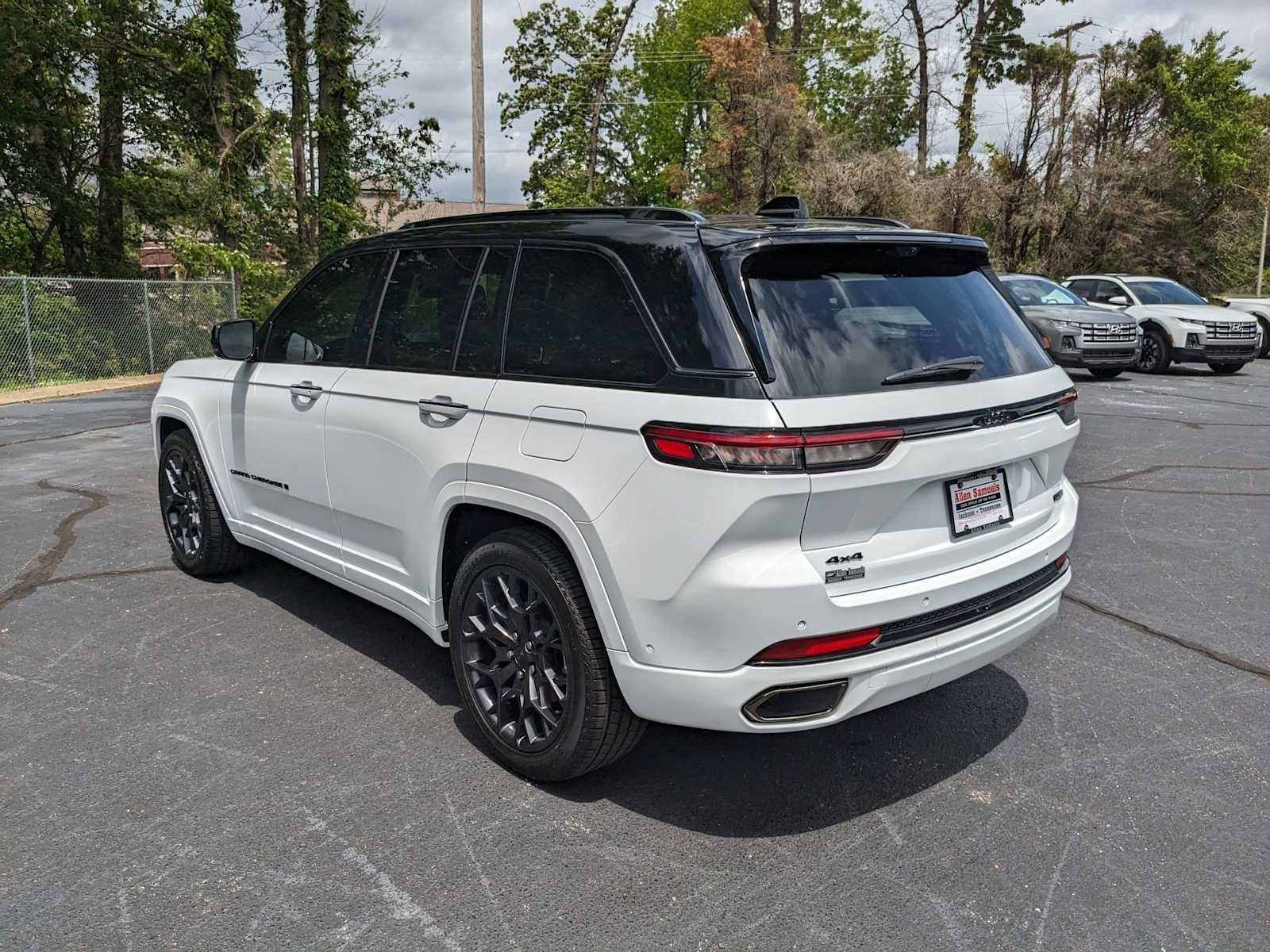 used 2025 Jeep Grand Cherokee car, priced at $59,500