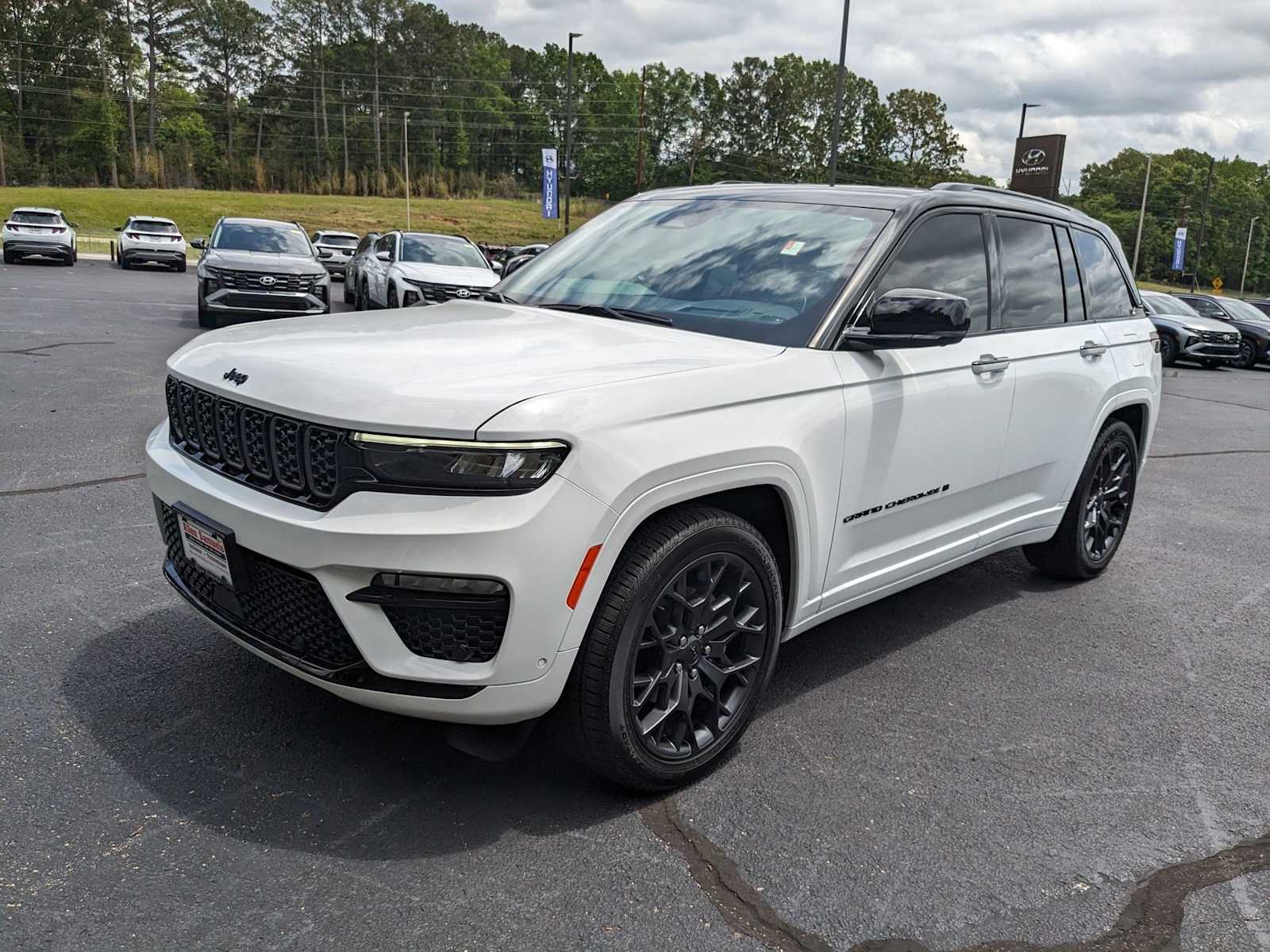 used 2025 Jeep Grand Cherokee car, priced at $59,500