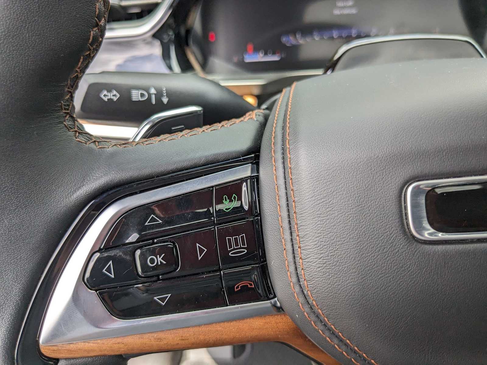 used 2025 Jeep Grand Cherokee car, priced at $57,500