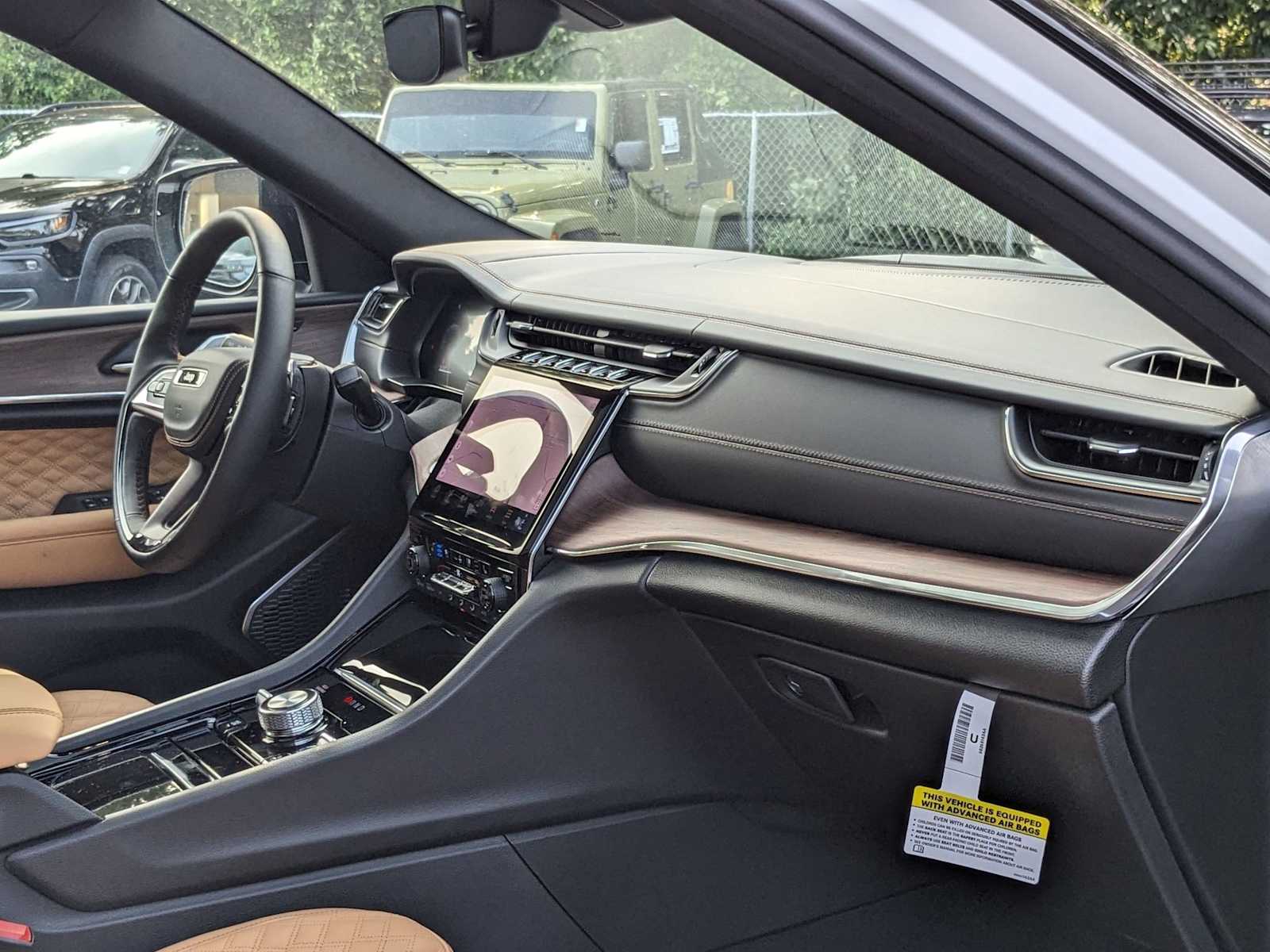 new 2025 Jeep Grand Cherokee car, priced at $63,985