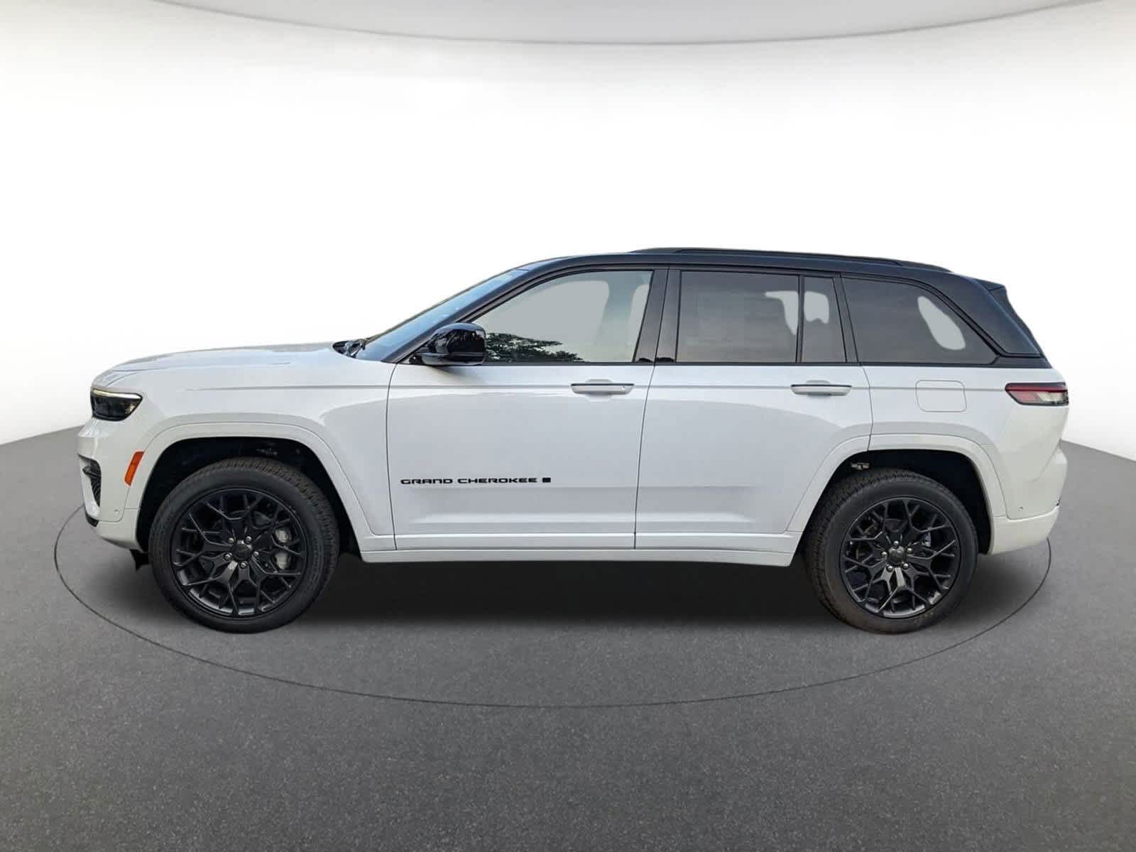 new 2025 Jeep Grand Cherokee car, priced at $63,985