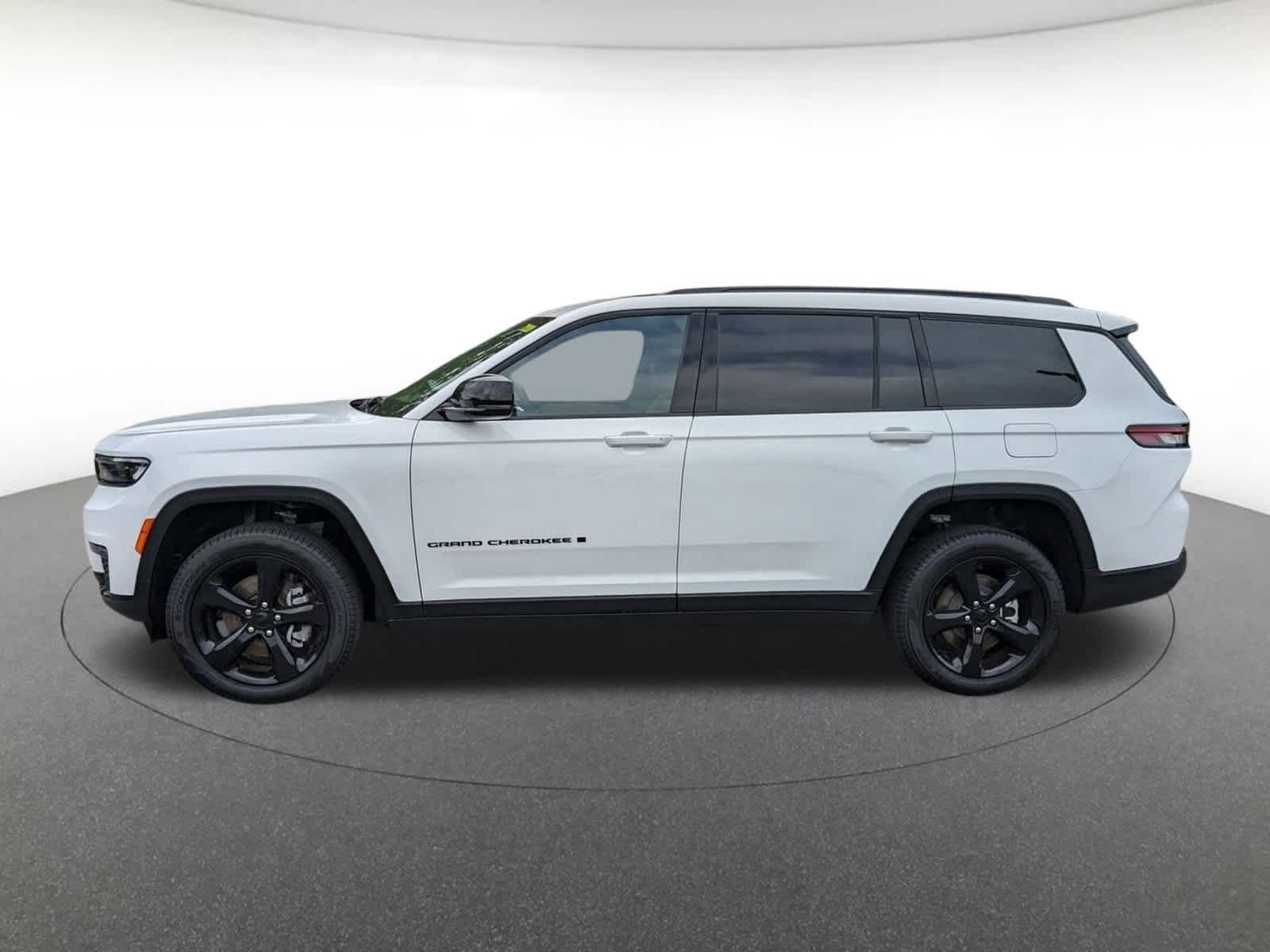 new 2025 Jeep Grand Cherokee L car, priced at $48,000
