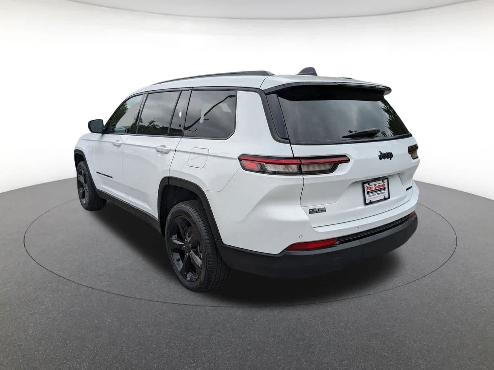 new 2025 Jeep Grand Cherokee L car, priced at $48,000