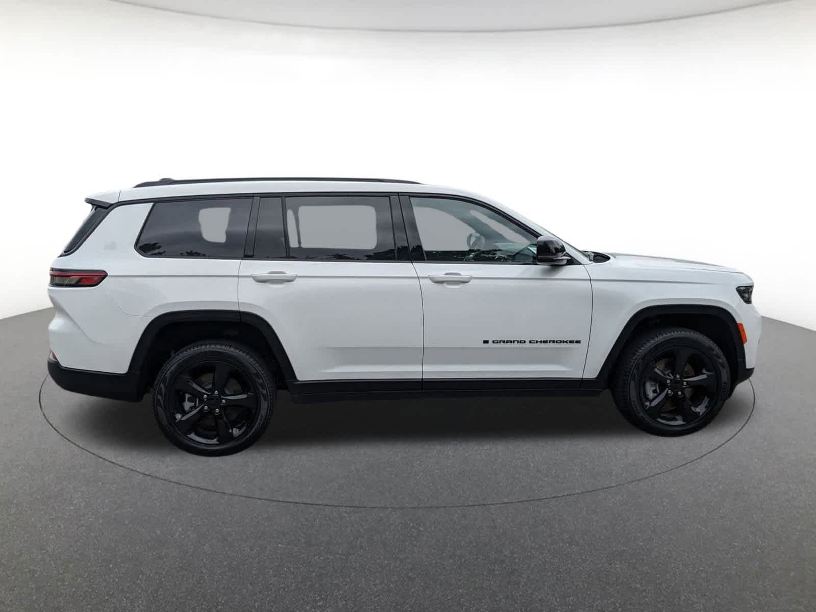 new 2025 Jeep Grand Cherokee L car, priced at $48,000