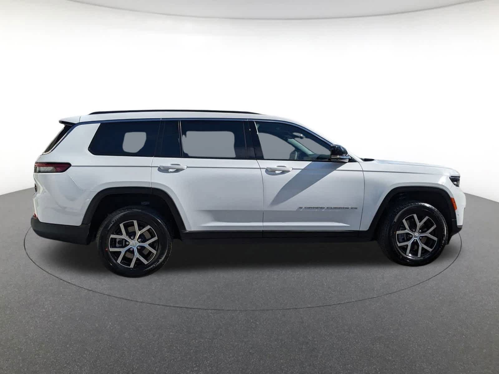 new 2025 Jeep Grand Cherokee L car, priced at $51,374