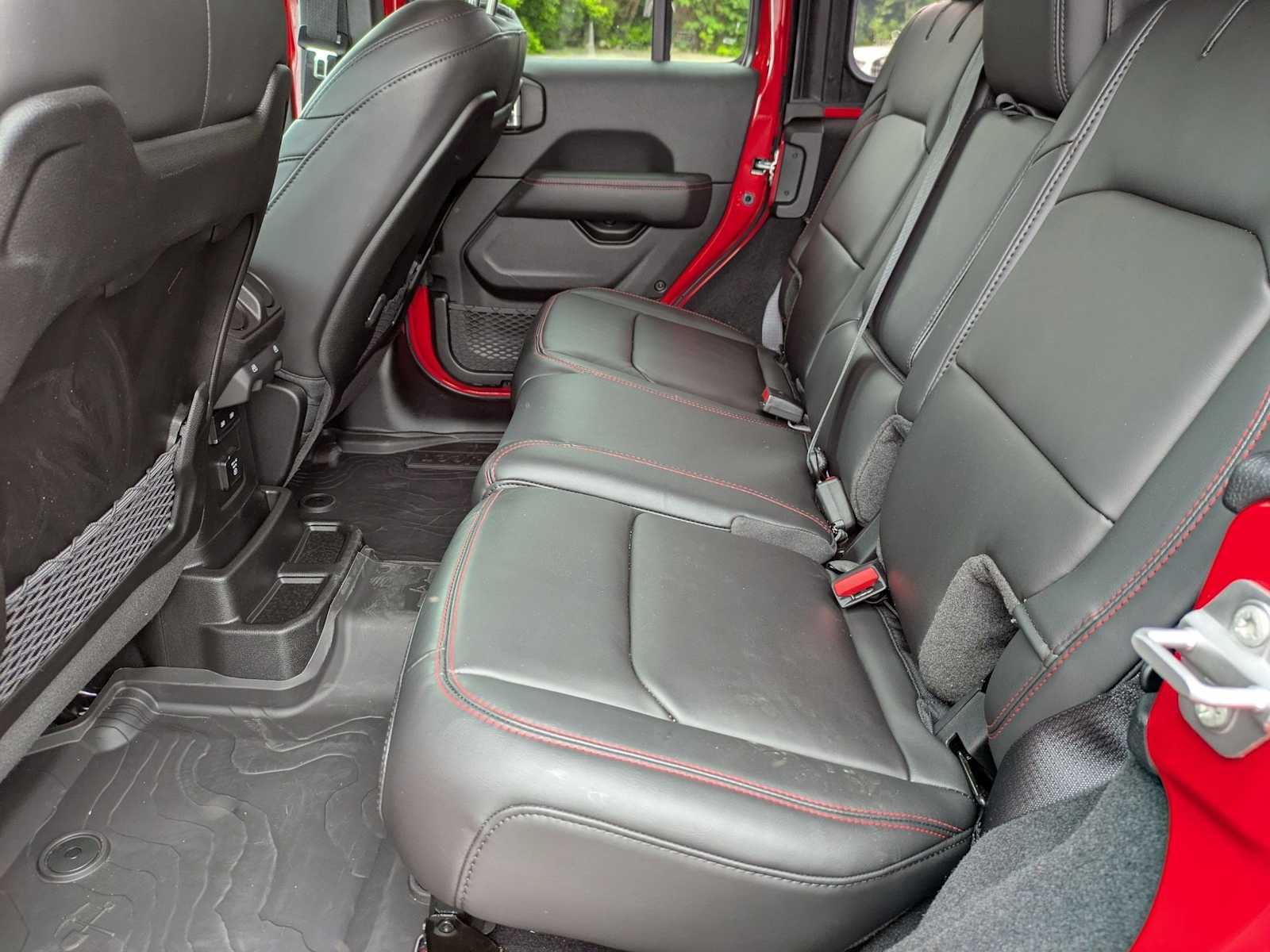new 2025 Jeep Wrangler car, priced at $58,199