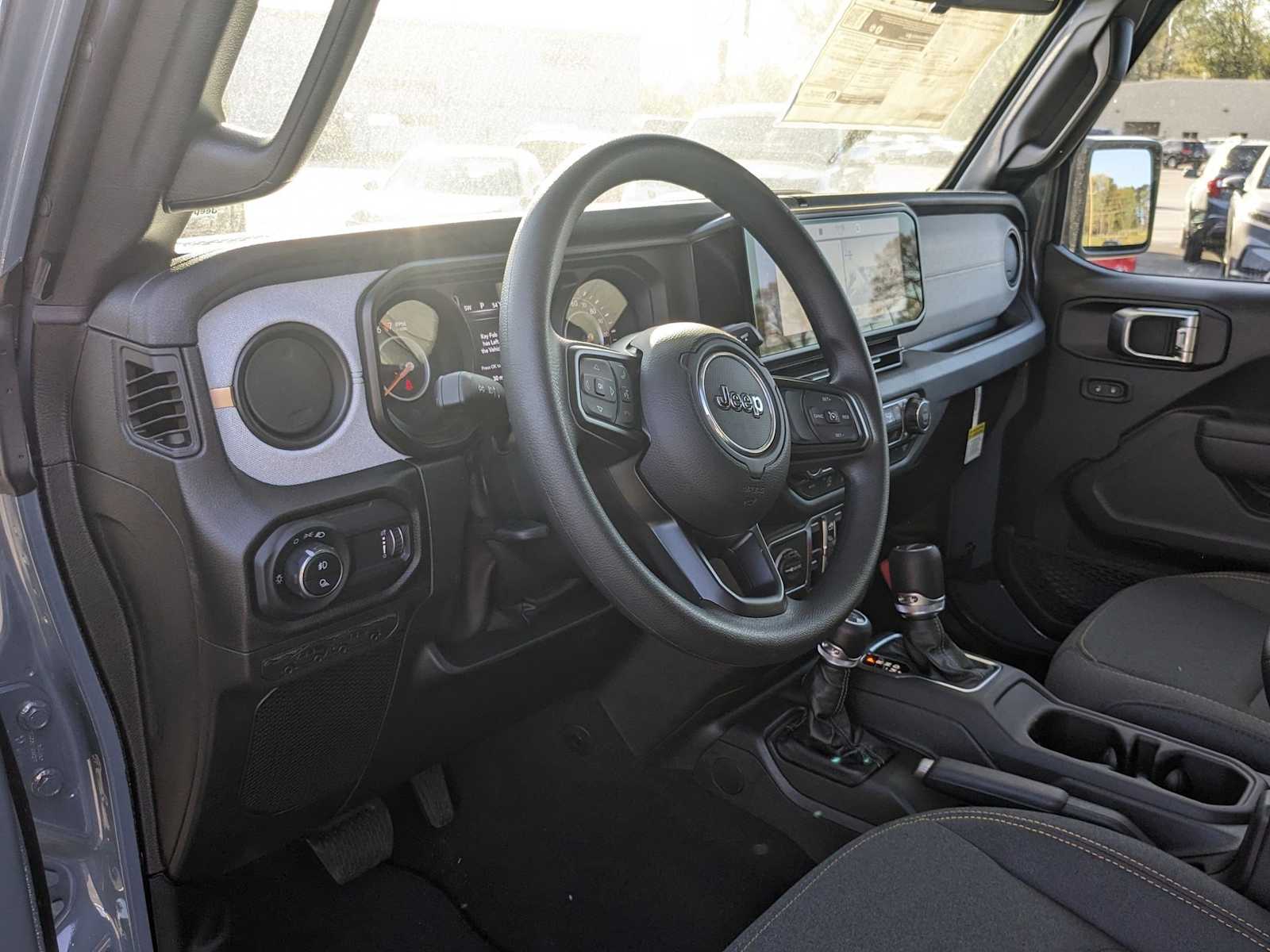 new 2025 Jeep Gladiator car, priced at $43,964