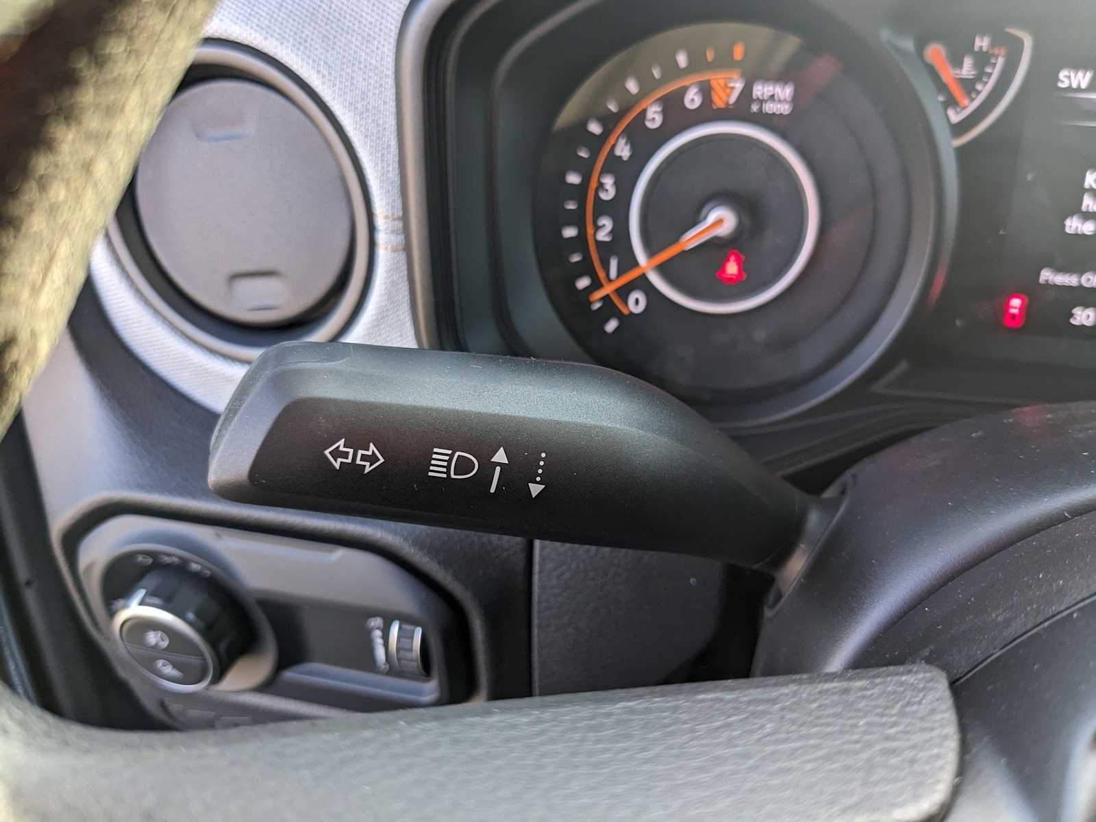 new 2025 Jeep Gladiator car, priced at $43,964