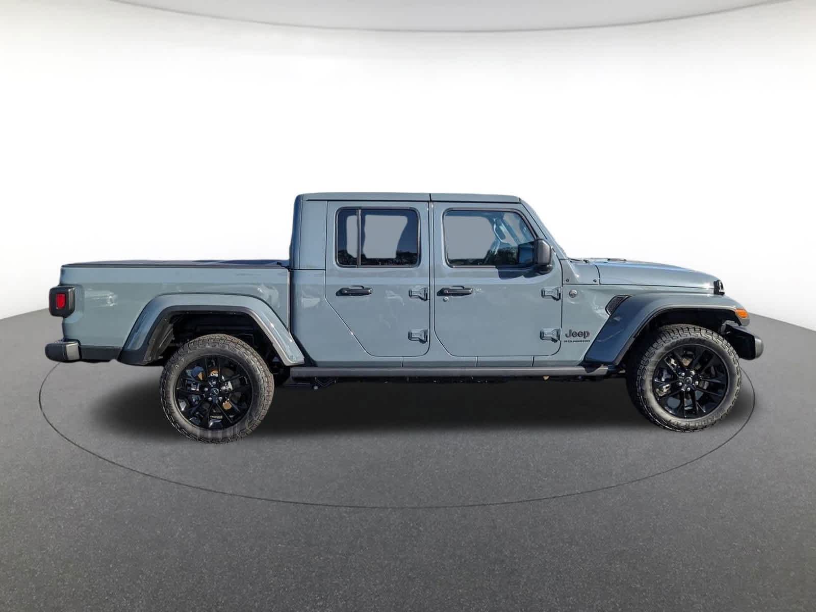 new 2025 Jeep Gladiator car, priced at $43,964