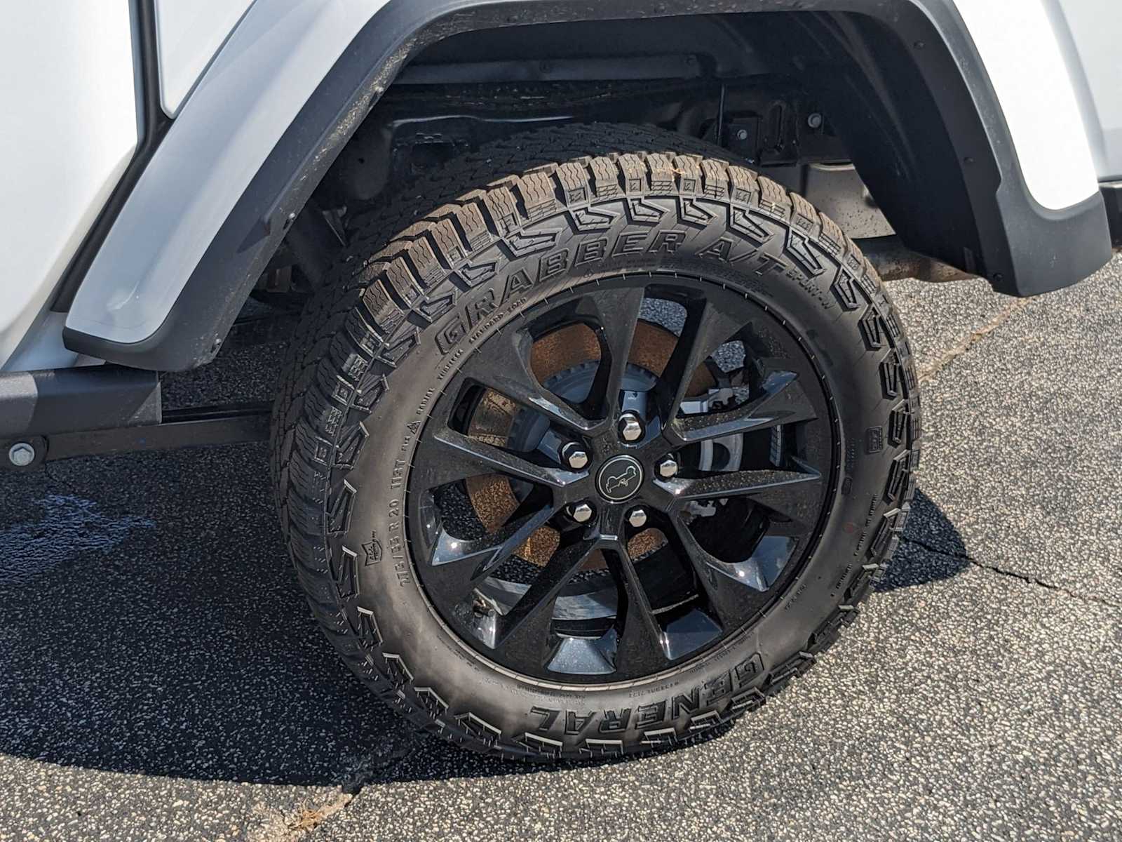 new 2025 Jeep Gladiator car, priced at $43,446