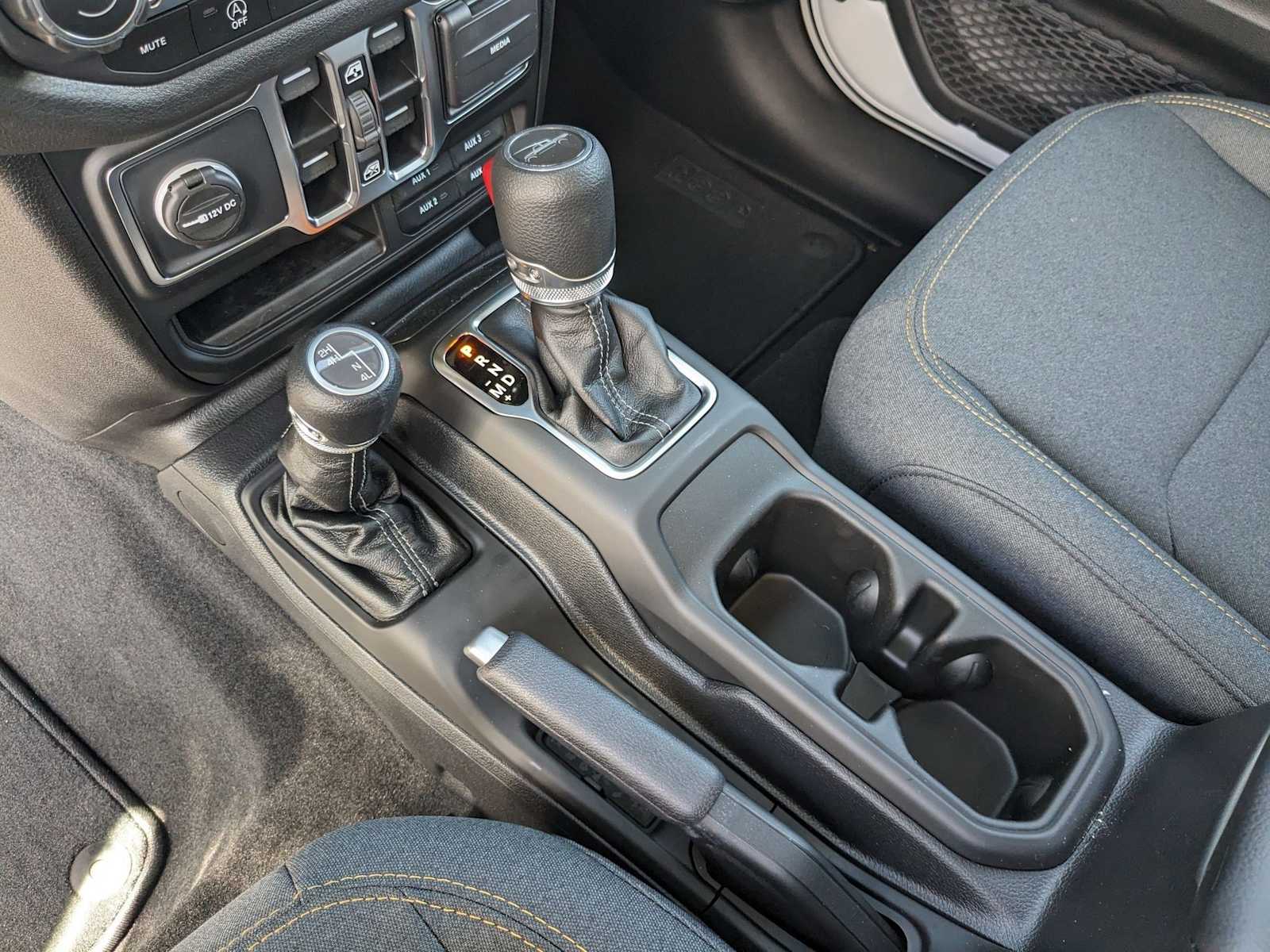 new 2025 Jeep Gladiator car, priced at $43,446