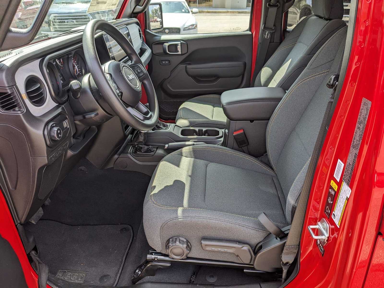 new 2025 Jeep Gladiator car, priced at $43,964