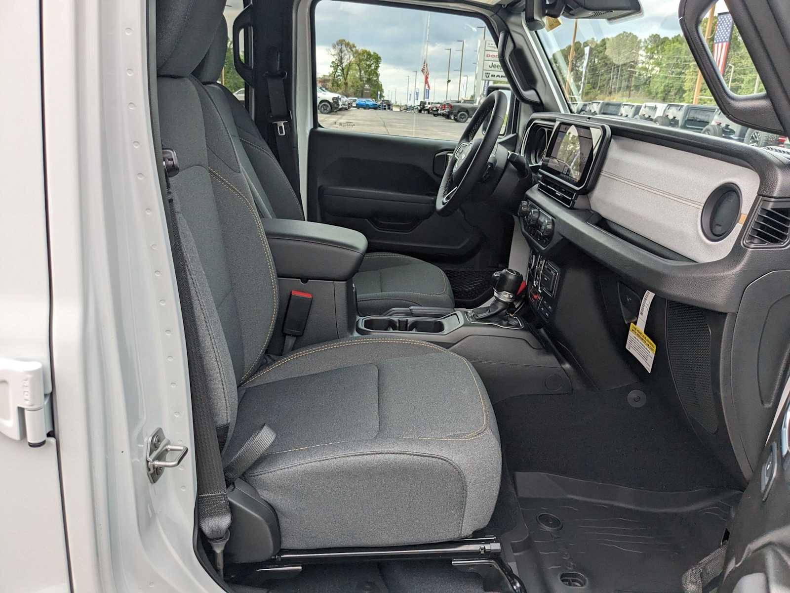 new 2025 Jeep Gladiator car, priced at $47,752