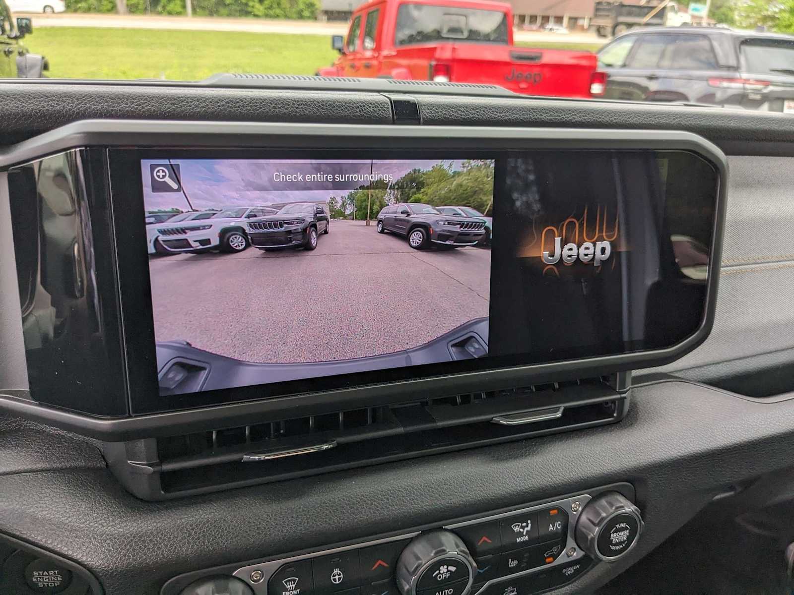 new 2025 Jeep Gladiator car, priced at $47,752