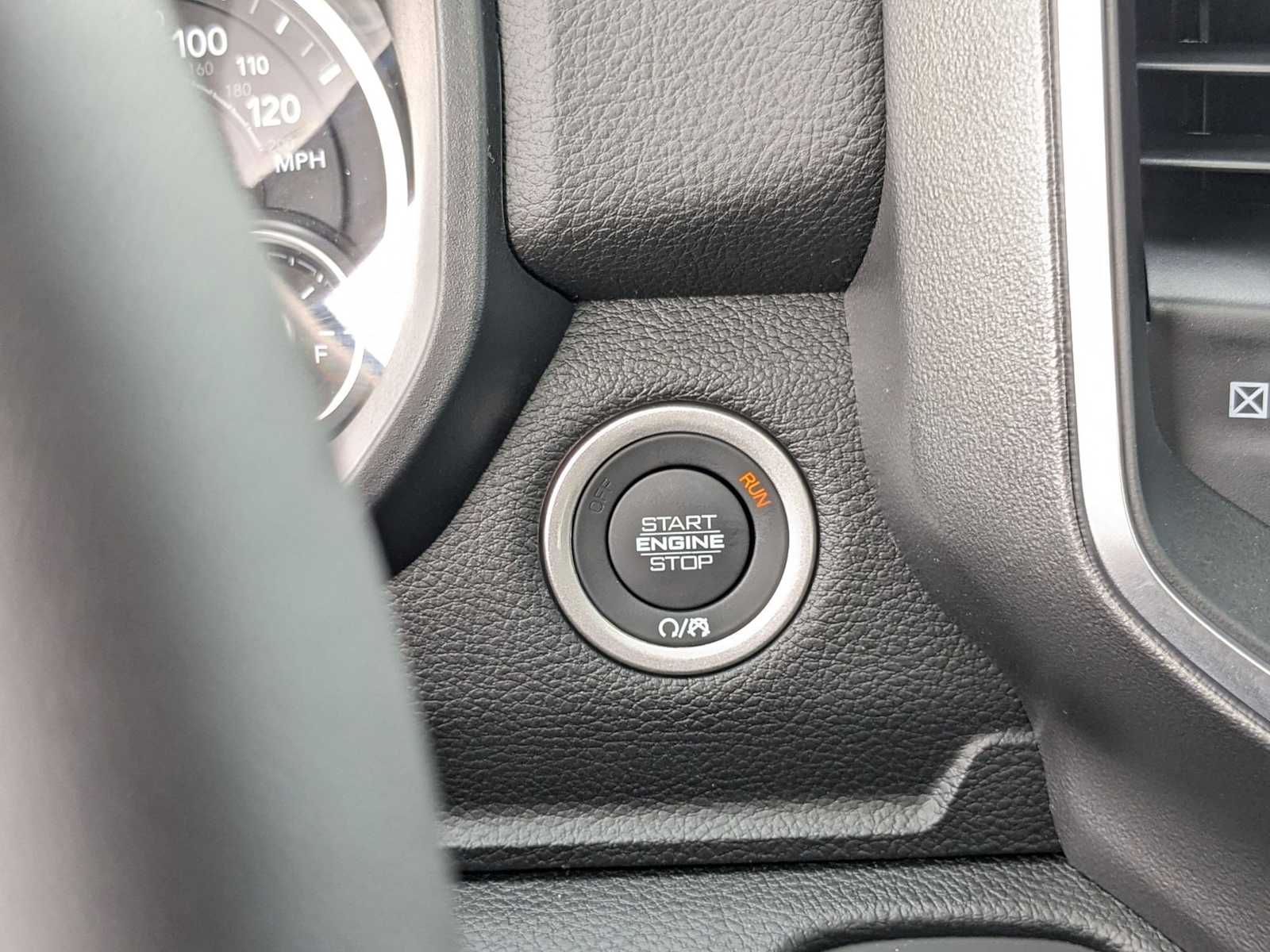 new 2025 Ram 1500 car, priced at $56,618