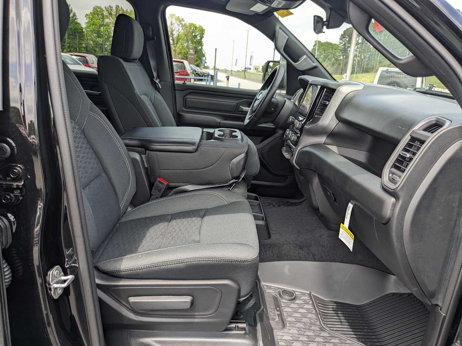 new 2025 Ram 1500 car, priced at $53,663