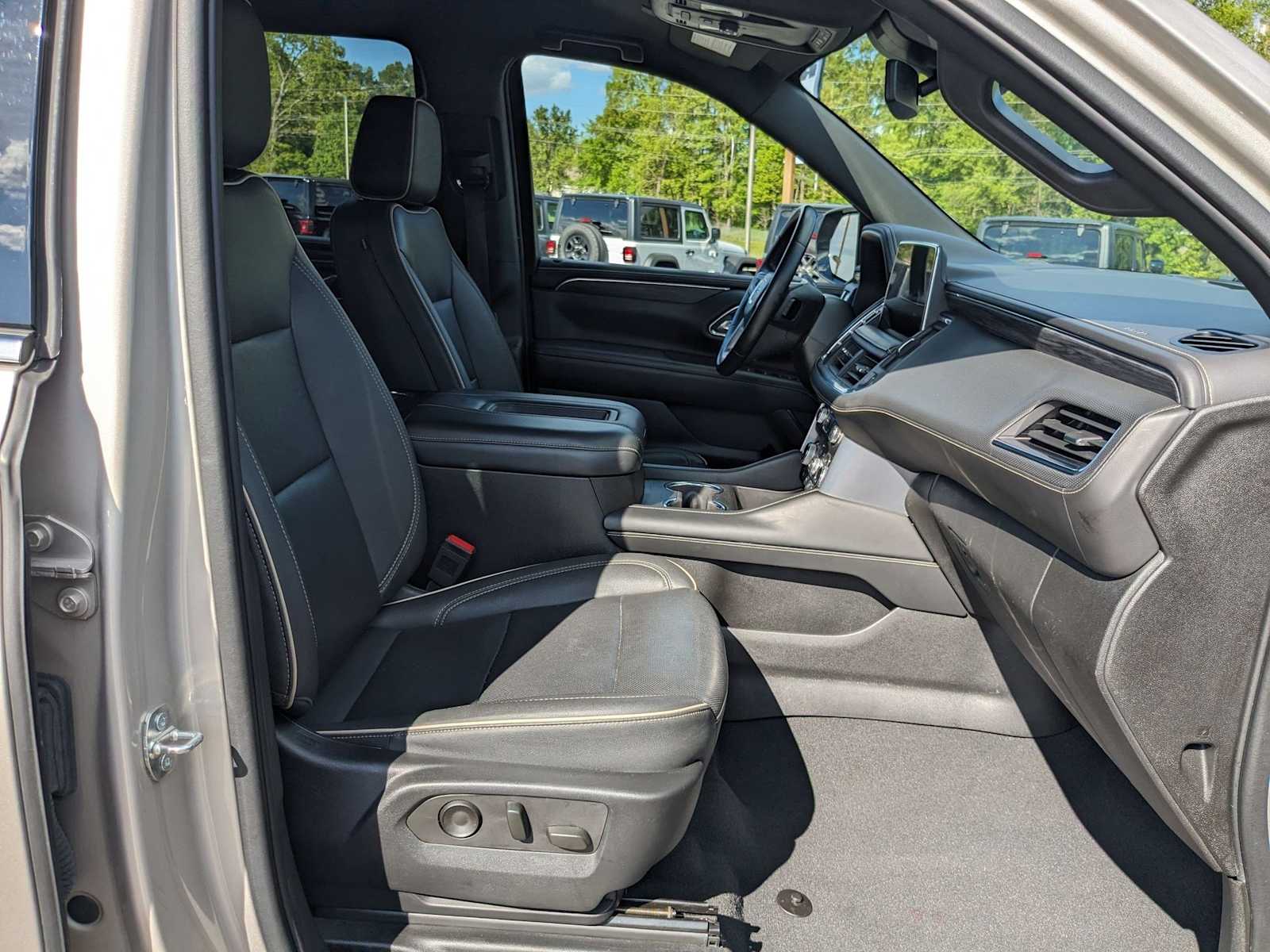 used 2023 GMC Yukon car, priced at $50,500