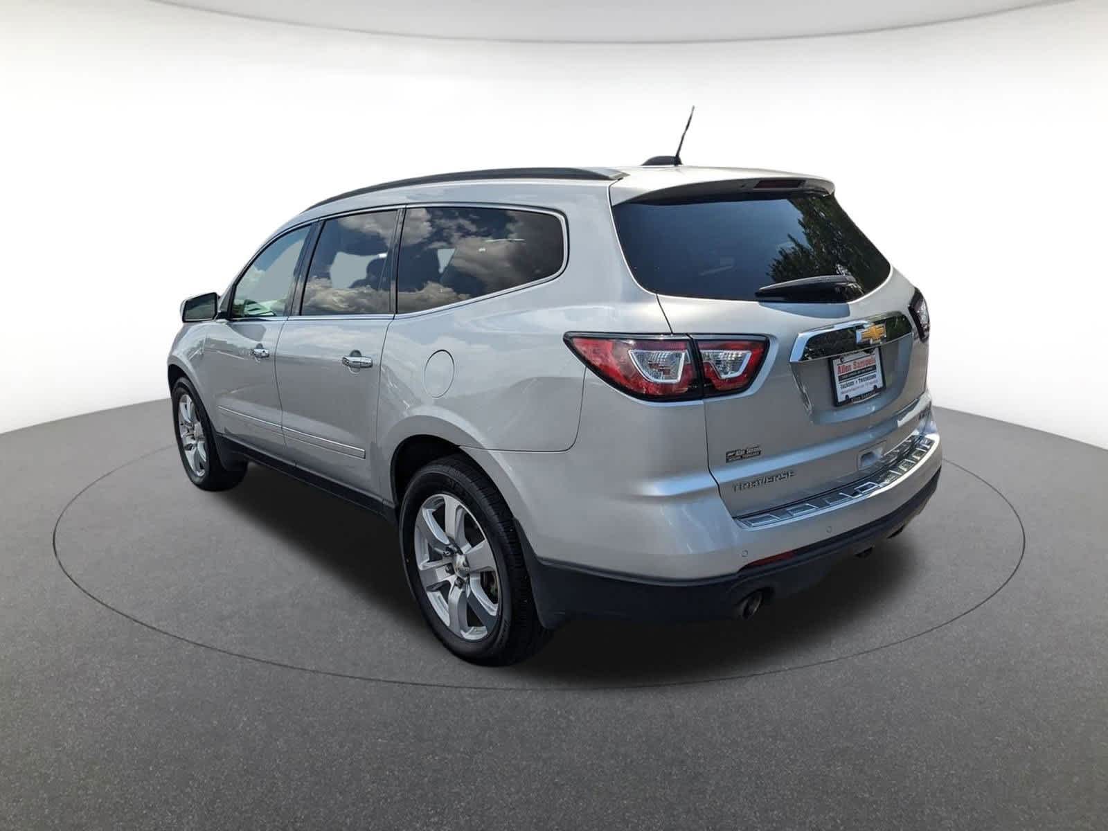 used 2017 Chevrolet Traverse car, priced at $14,900