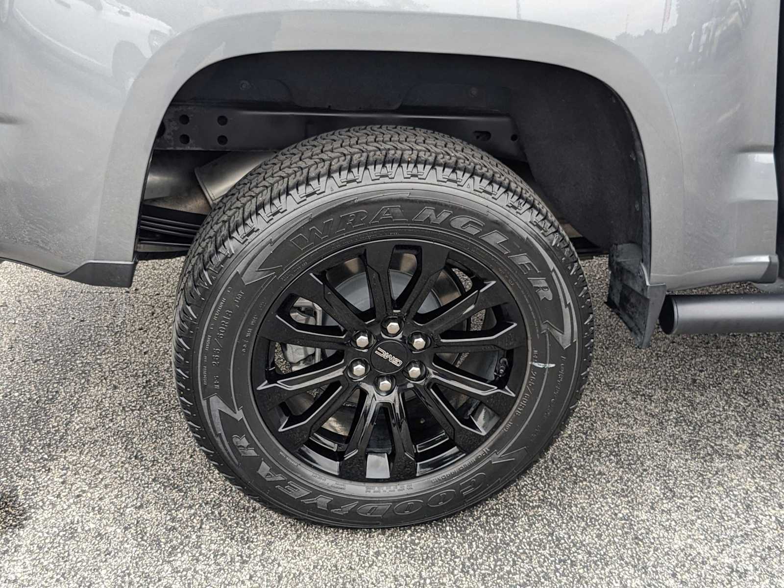 used 2022 GMC Canyon car, priced at $34,900