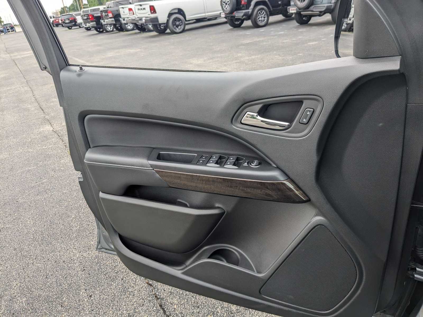 used 2022 GMC Canyon car, priced at $34,900
