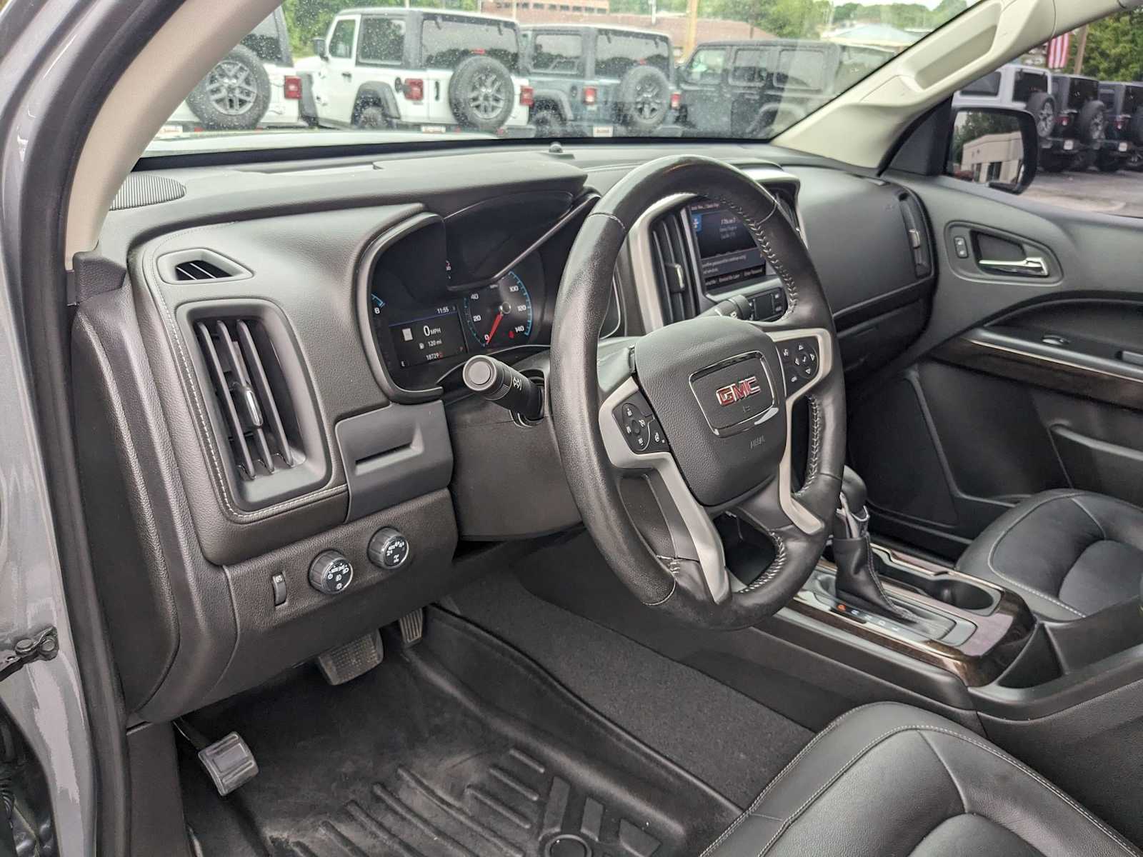 used 2022 GMC Canyon car, priced at $34,900