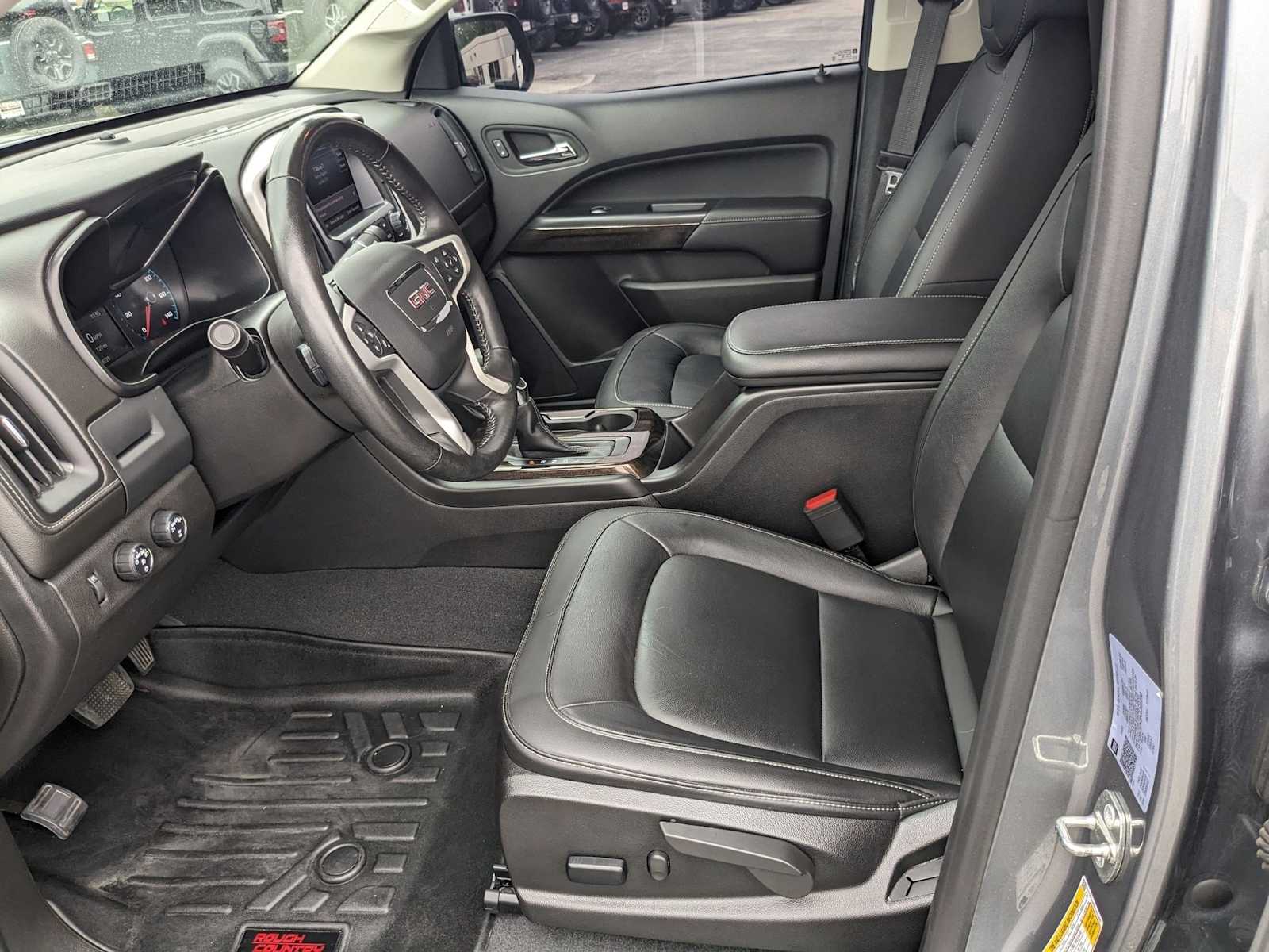 used 2022 GMC Canyon car, priced at $34,900