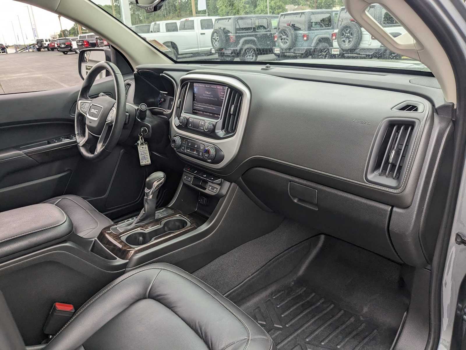 used 2022 GMC Canyon car, priced at $34,900