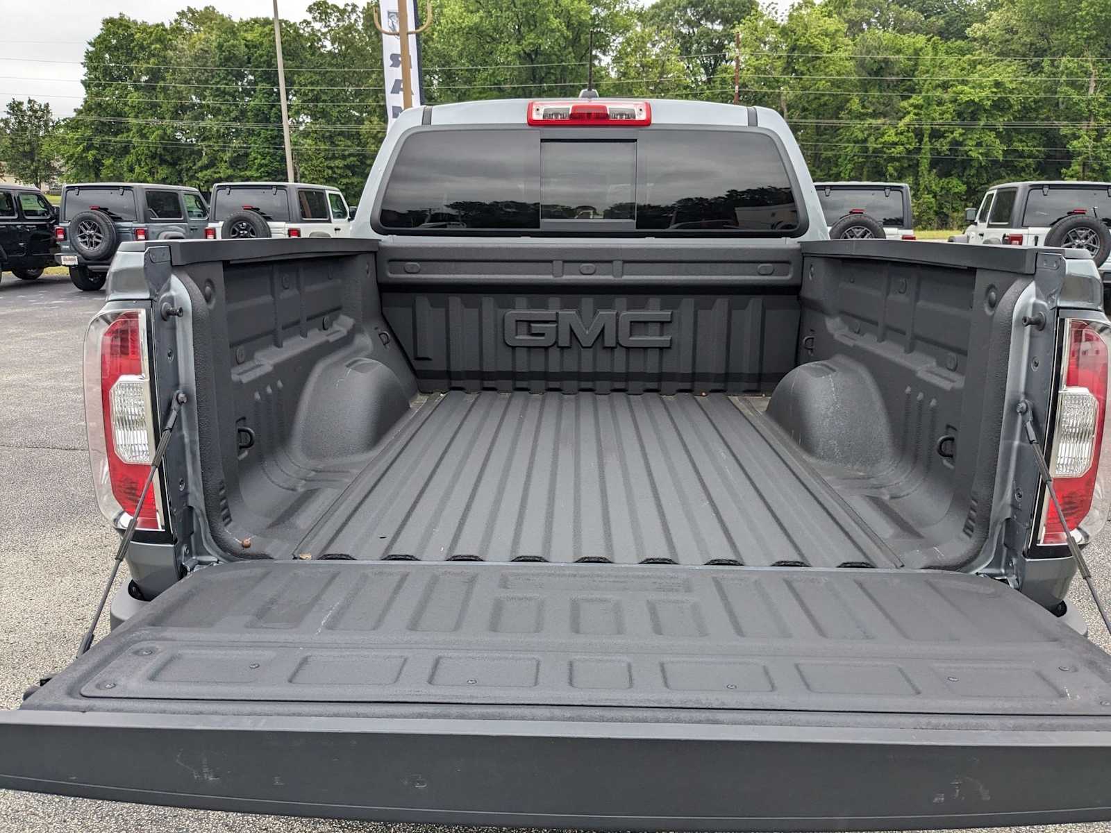 used 2022 GMC Canyon car, priced at $34,900