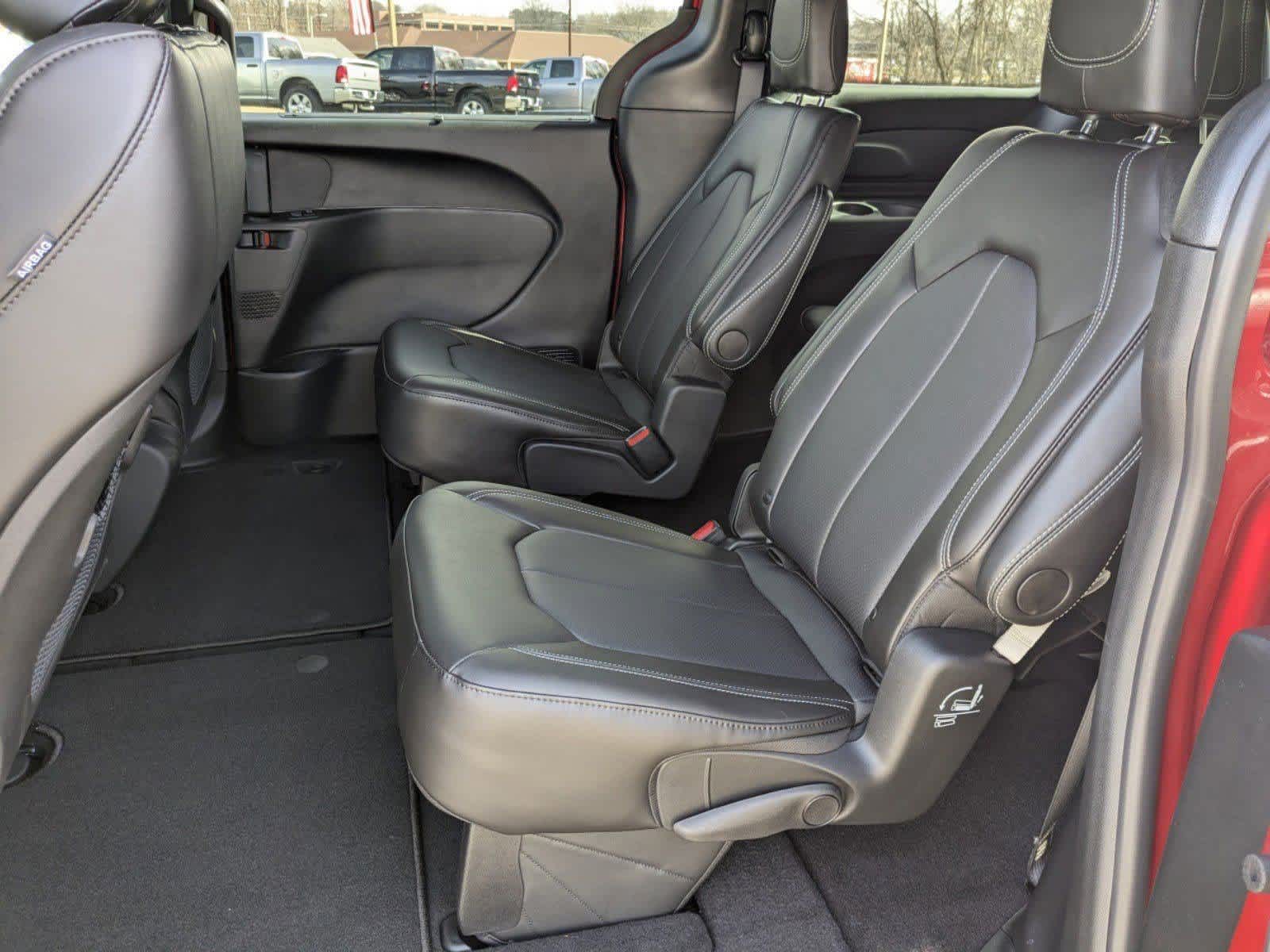 new 2025 Chrysler Pacifica car, priced at $43,893