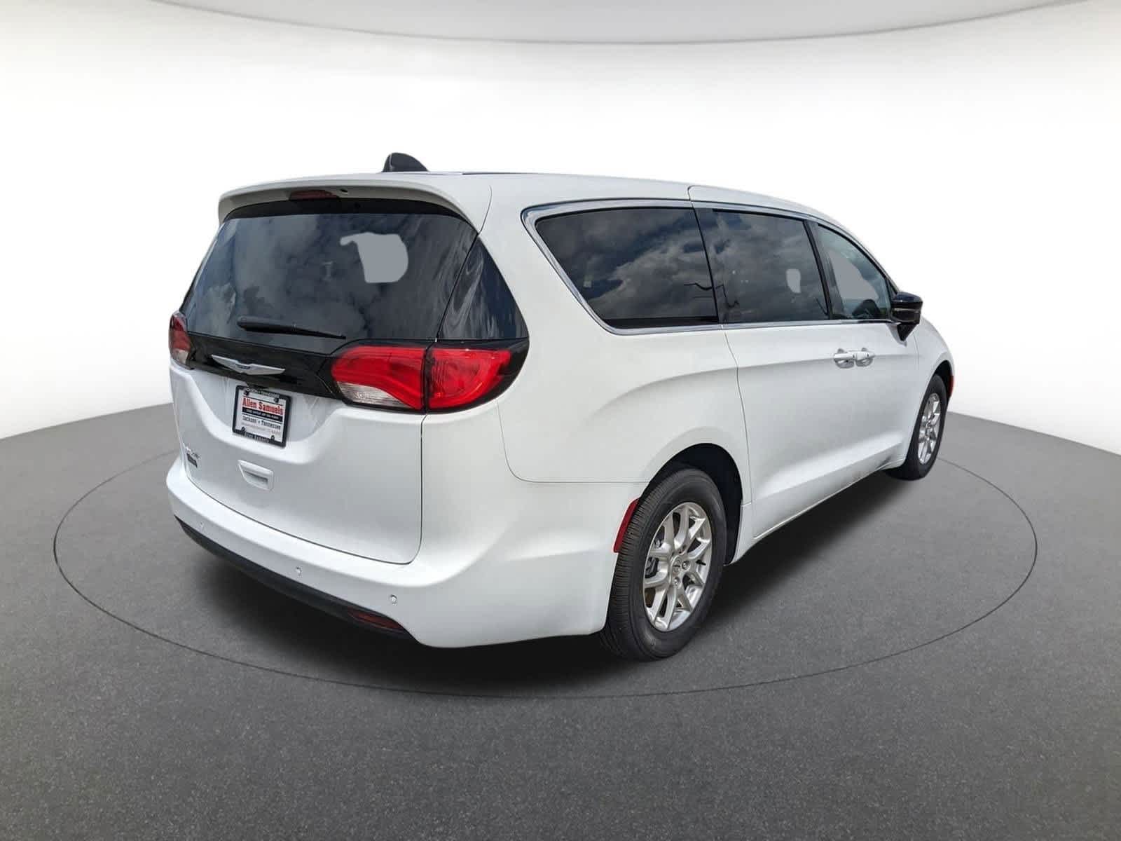 new 2025 Chrysler Voyager car, priced at $41,141
