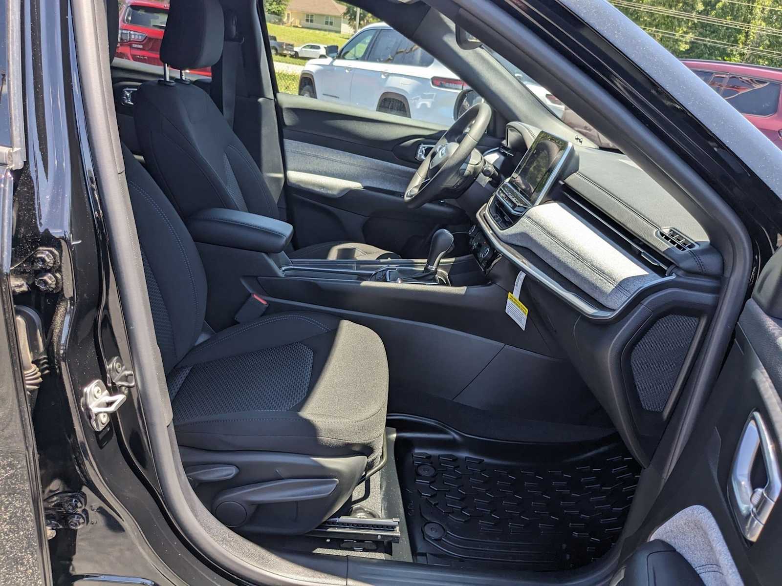 new 2025 Jeep Compass car, priced at $29,835