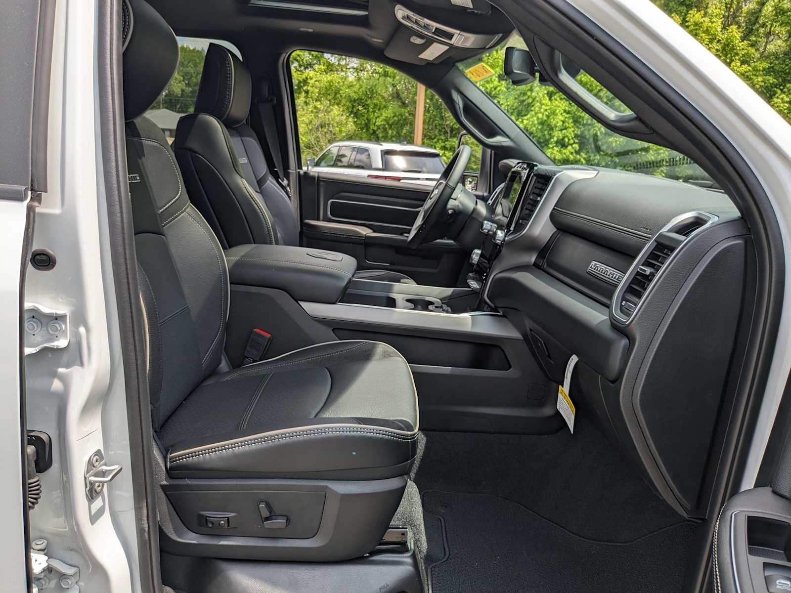 new 2024 Ram 2500 car, priced at $67,070