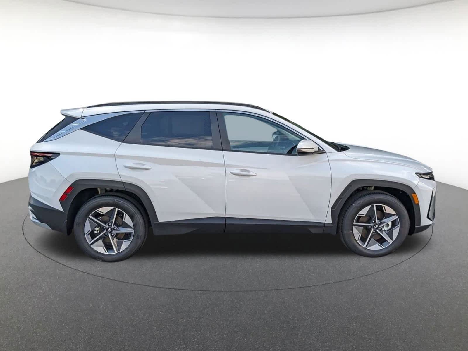 new 2025 Hyundai Tucson car, priced at $34,303