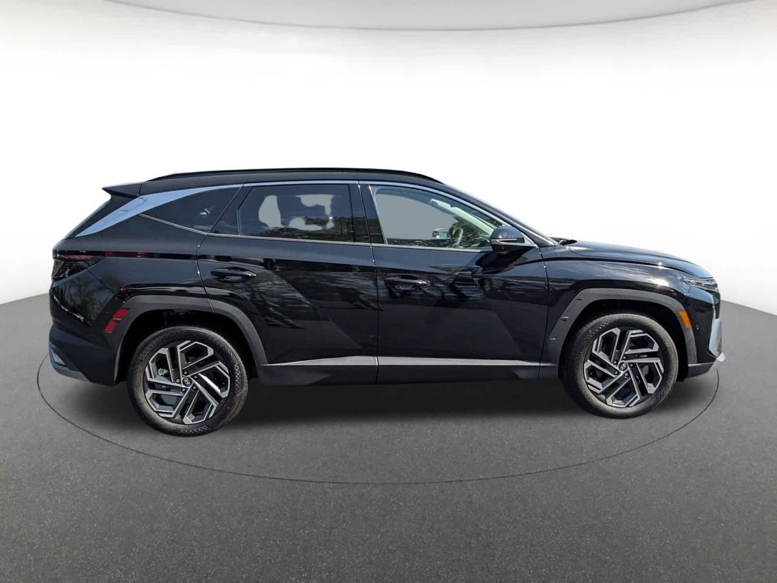 new 2025 Hyundai Tucson car, priced at $38,989